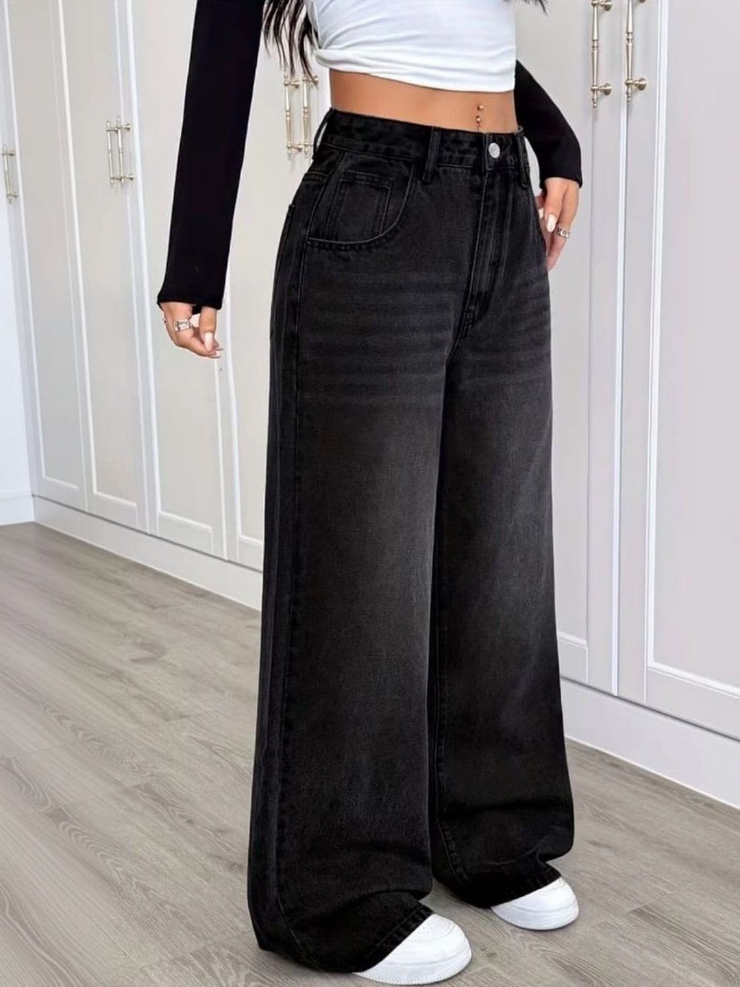 ESLITA Women High-Rise Light Fade Jeans thumbnail 3