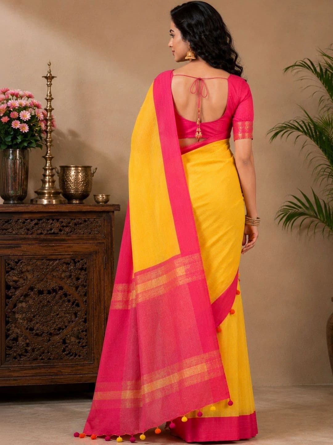 Crochetin Handloom Saree thumbnail 4