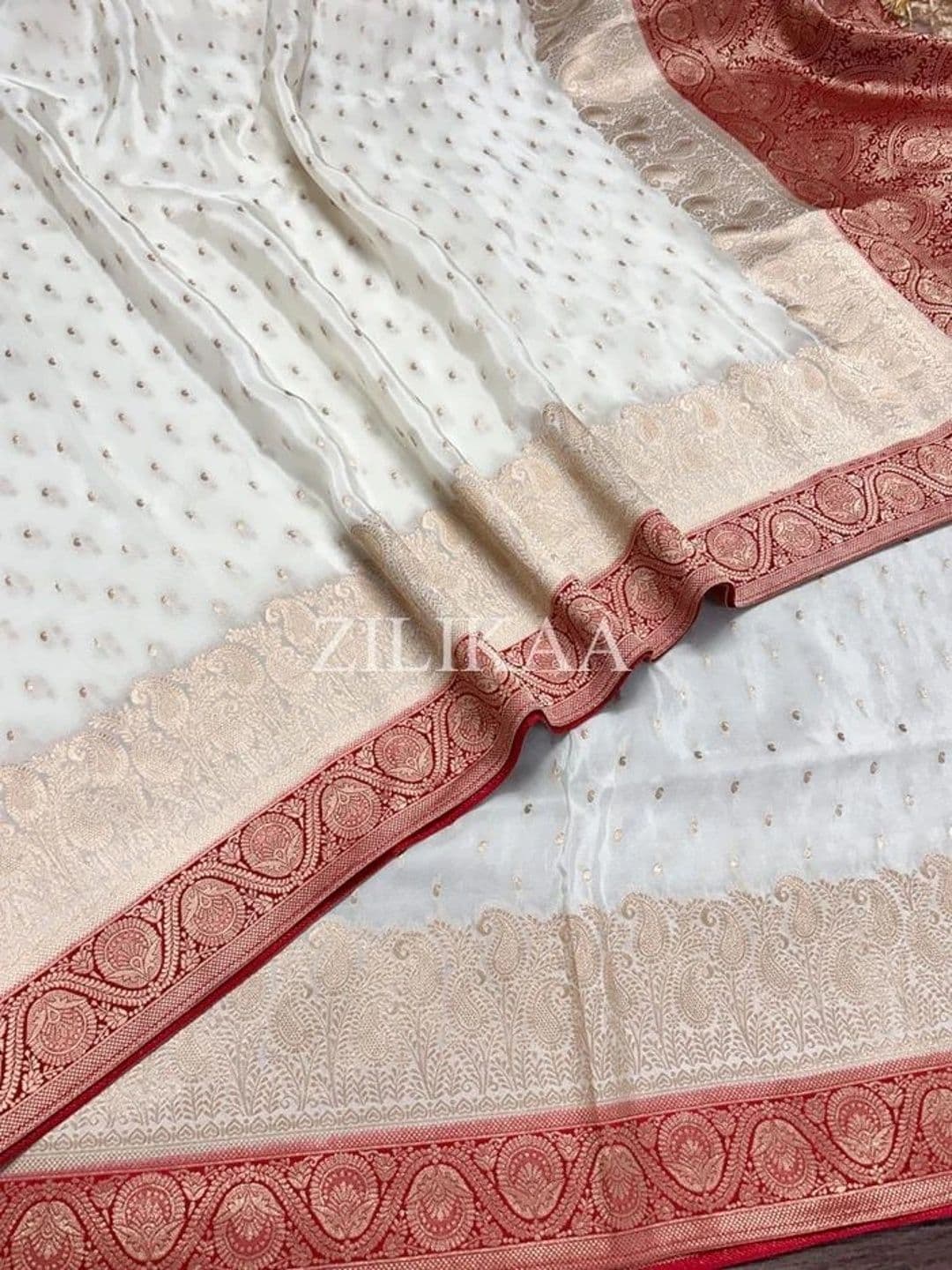 ZELLURE Woven Design Zari Art Silk Kanjeevaram Saree thumbnail 3