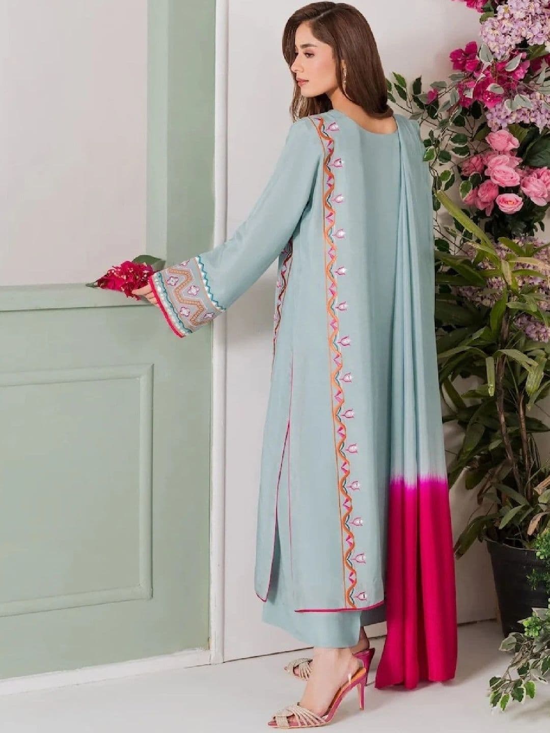 VARNI FABRICS Women Floral Embroidered Silk Crepe Straight Kurta with Trousers & Dupatta thumbnail 2