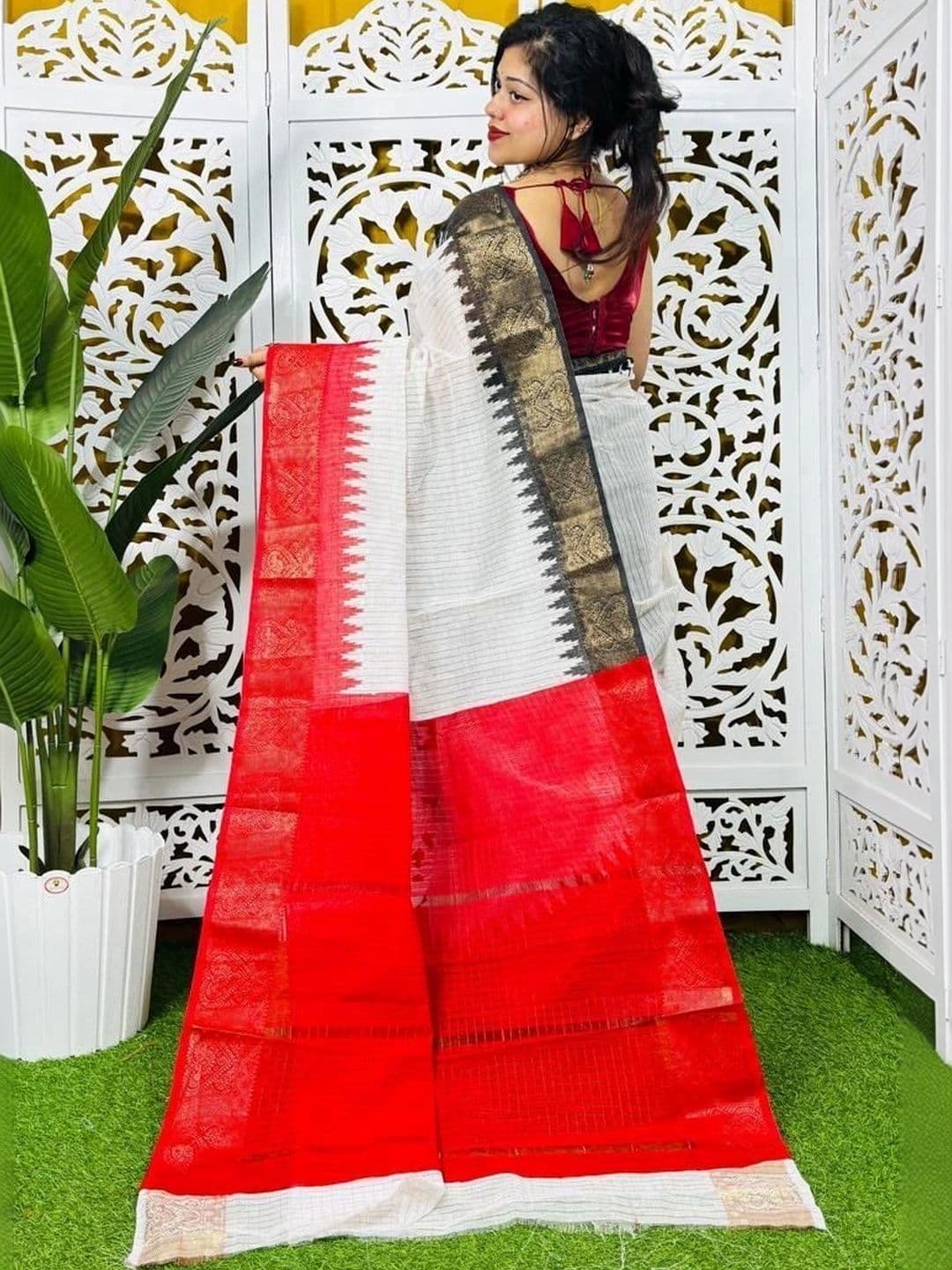 FASHIONIUM Striped Zari Pure Cotton Saree thumbnail 4