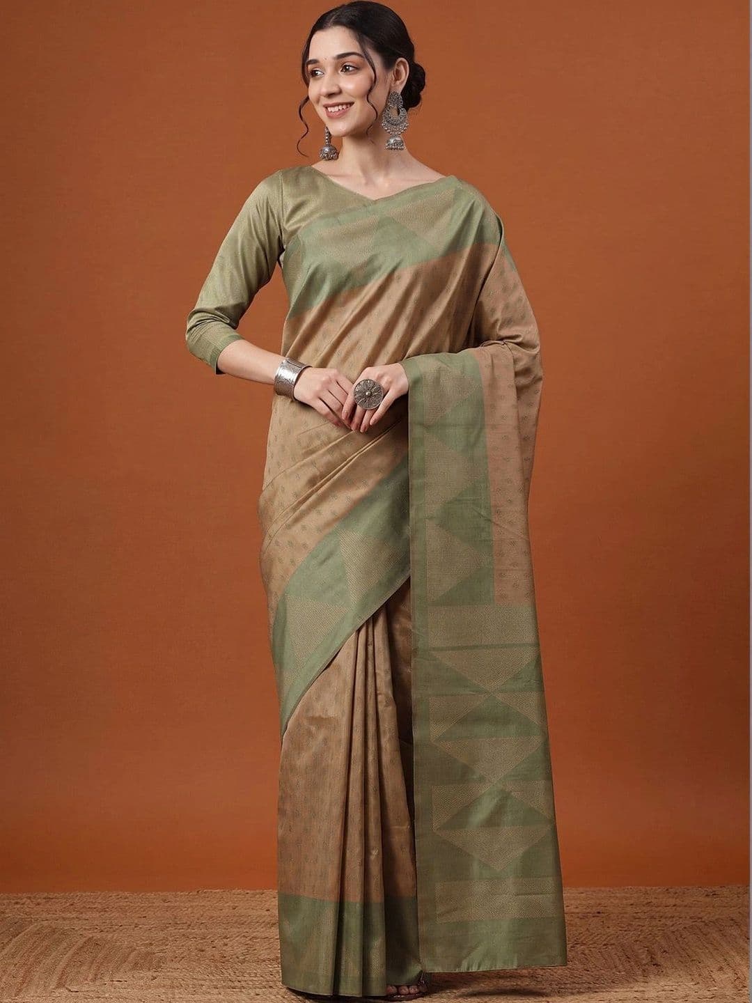 Anouk Floral Silk Blend Designer Tussar Saree thumbnail 4