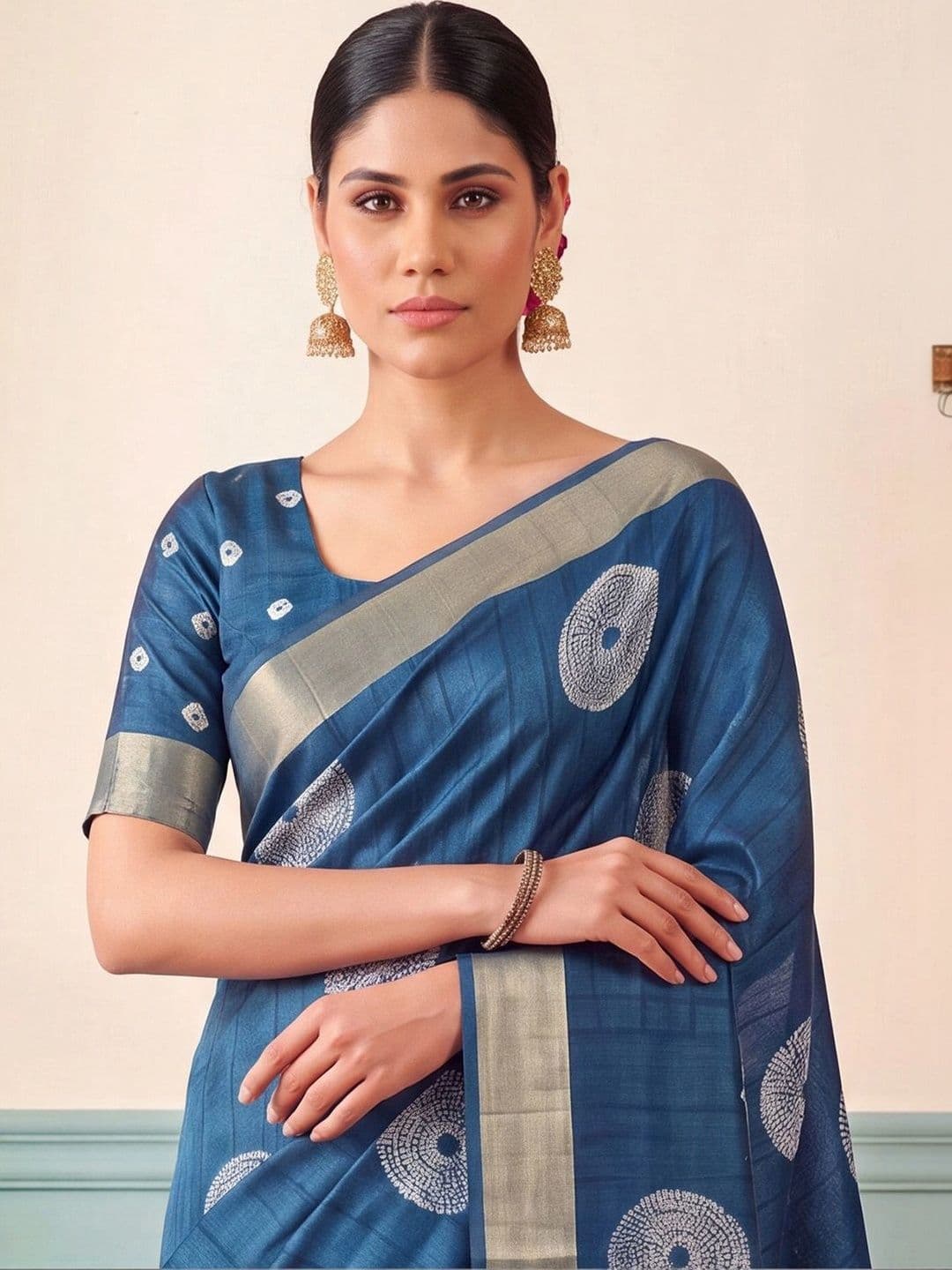 Anouk Batik Zari Silk Blend Designer Block Print Saree thumbnail 4