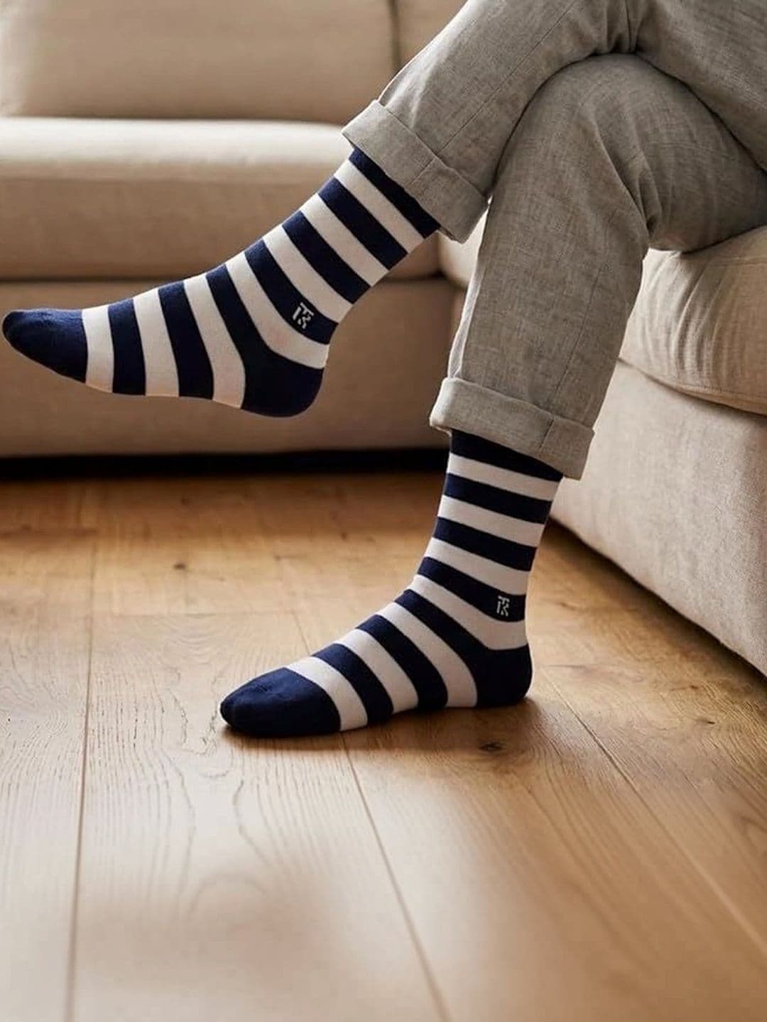 Kikitoes Men Pack of 2 Assorted Striped Calf Length Socks thumbnail 7