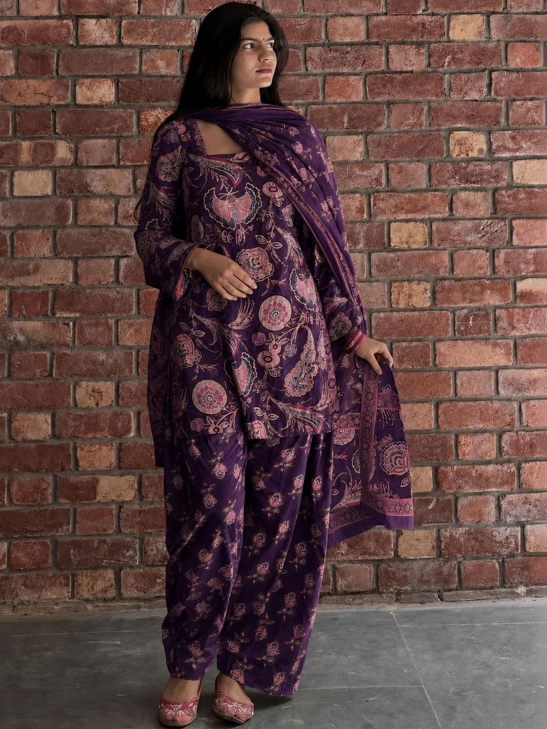 GoSriKi Women Ethnic Motifs Printed Regular Kurta with Patiala & With Dupatta thumbnail 4