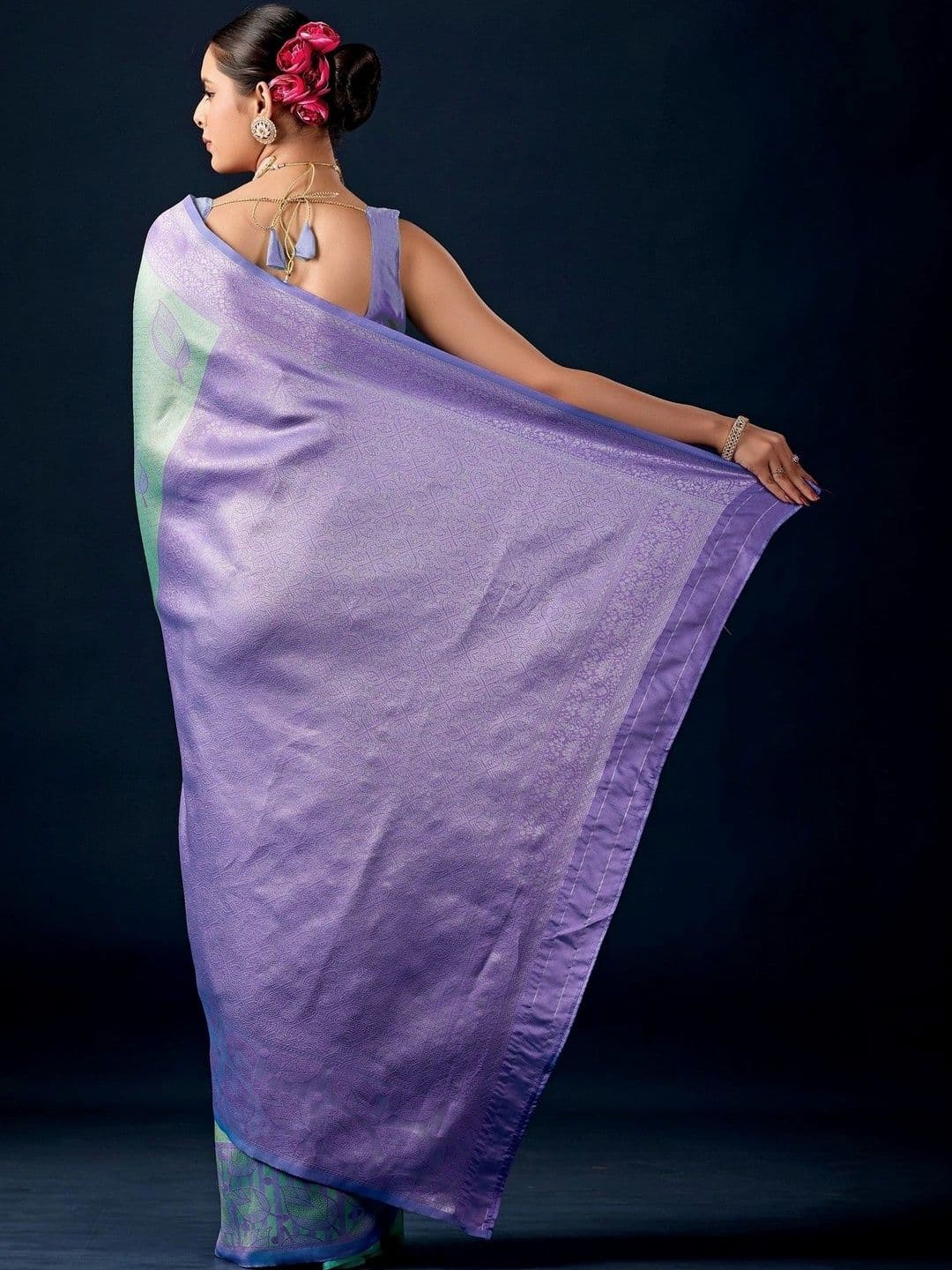 ERIKA Woven Design Zari Silk Blend Designer Banarasi Saree thumbnail 7