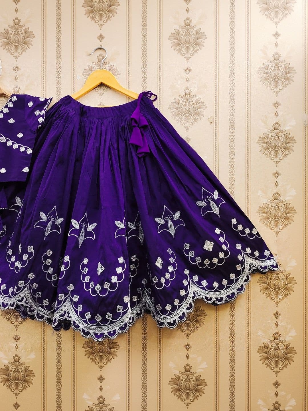 KALINI Girls Embroidered Thread Work Ready to Wear Lehenga & thumbnail 6