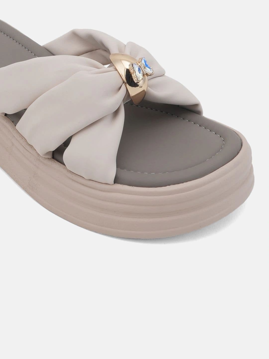 DressBerry Wedge Sandals thumbnail 3