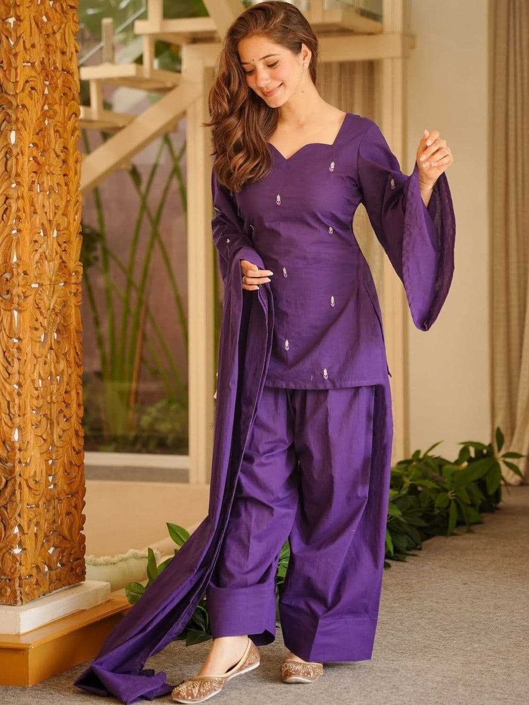GoSriKi Women Ethnic Motifs Embroidered Regular Thread Work Kurta with Patiala & With Dupatta thumbnail 7