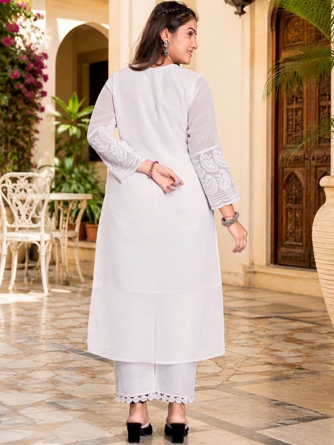 KAYRAAH Ethnic Motifs Embroidered Chikankari Pure Georgette Chikankari Kurti thumbnail 5