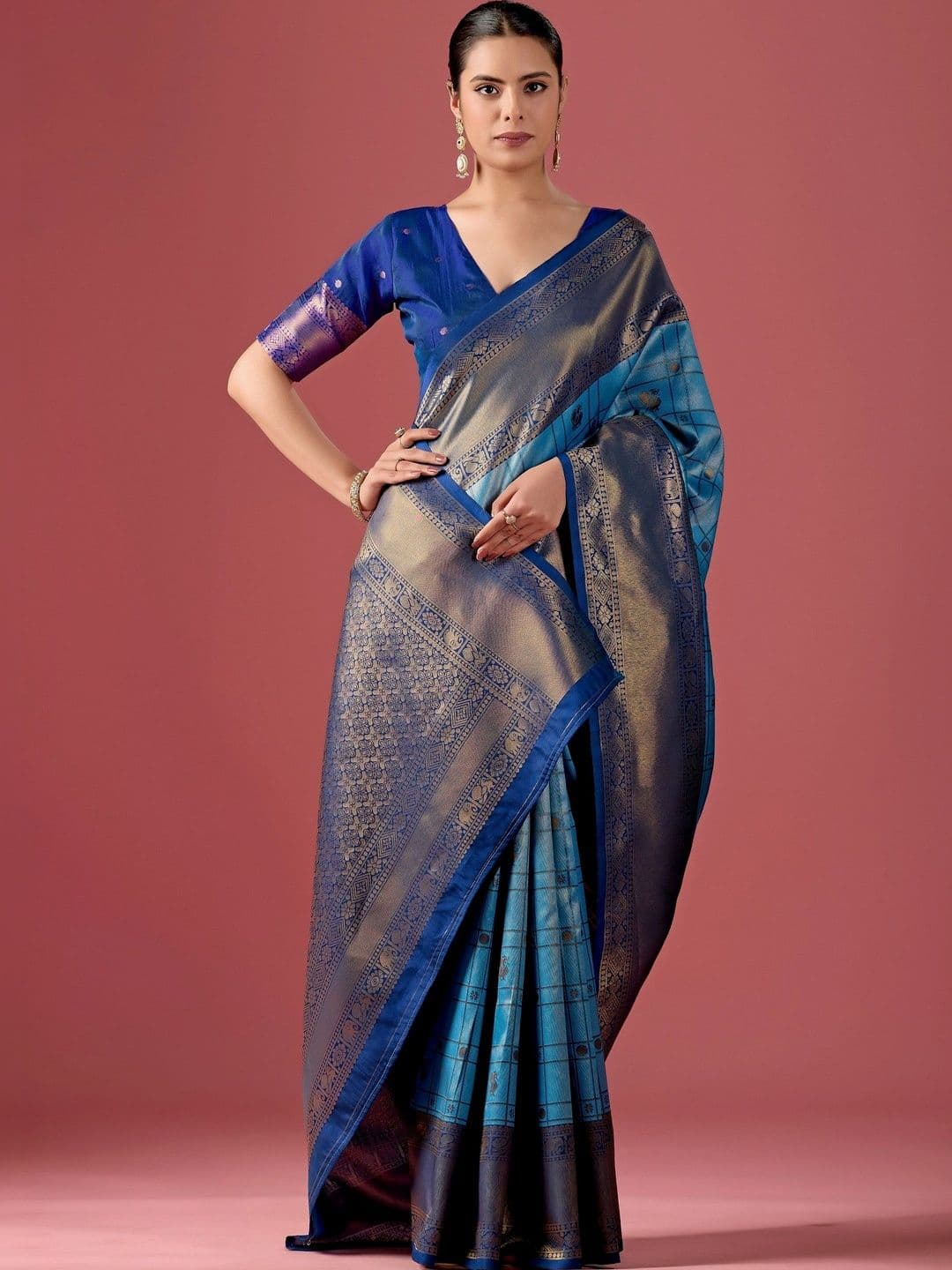 ERIKA Ethnic Motifs Zari Silk Blend Designer Kanjeevaram Saree thumbnail 3