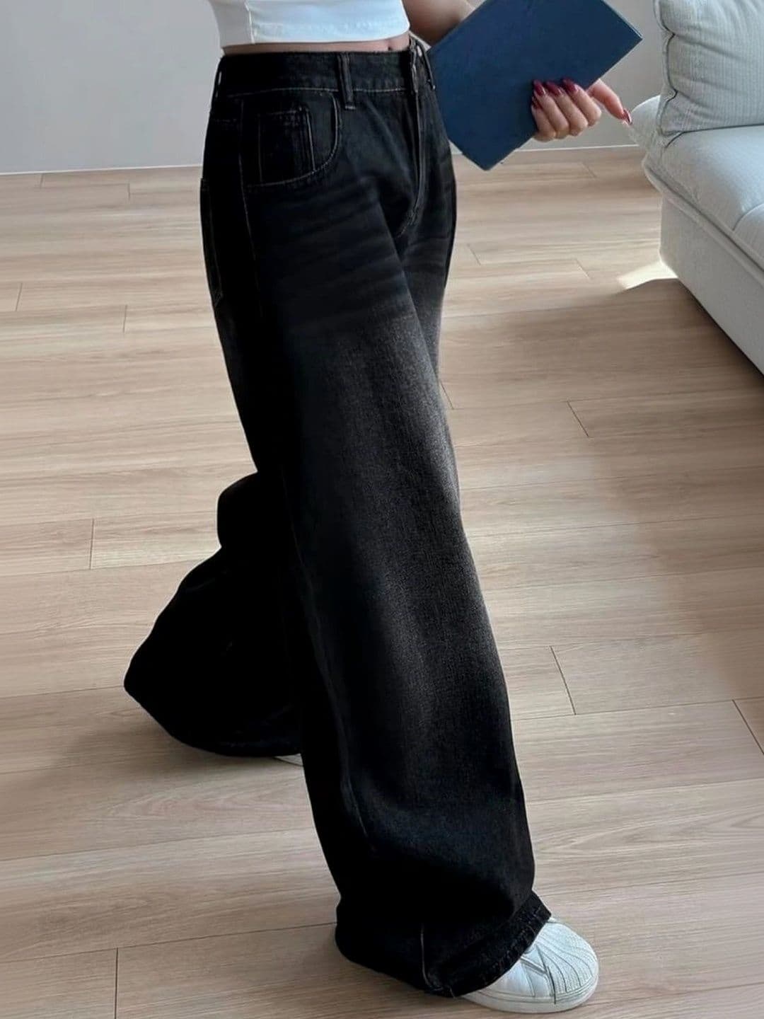 ESLITA Women High-Rise Light Fade Jeans thumbnail 2