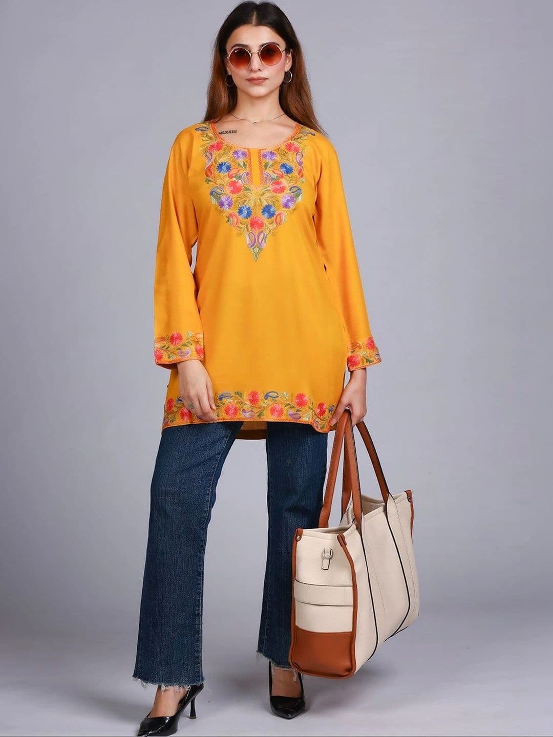 Anouk Women Floral Embroidered Thread Work Kurta - view 1