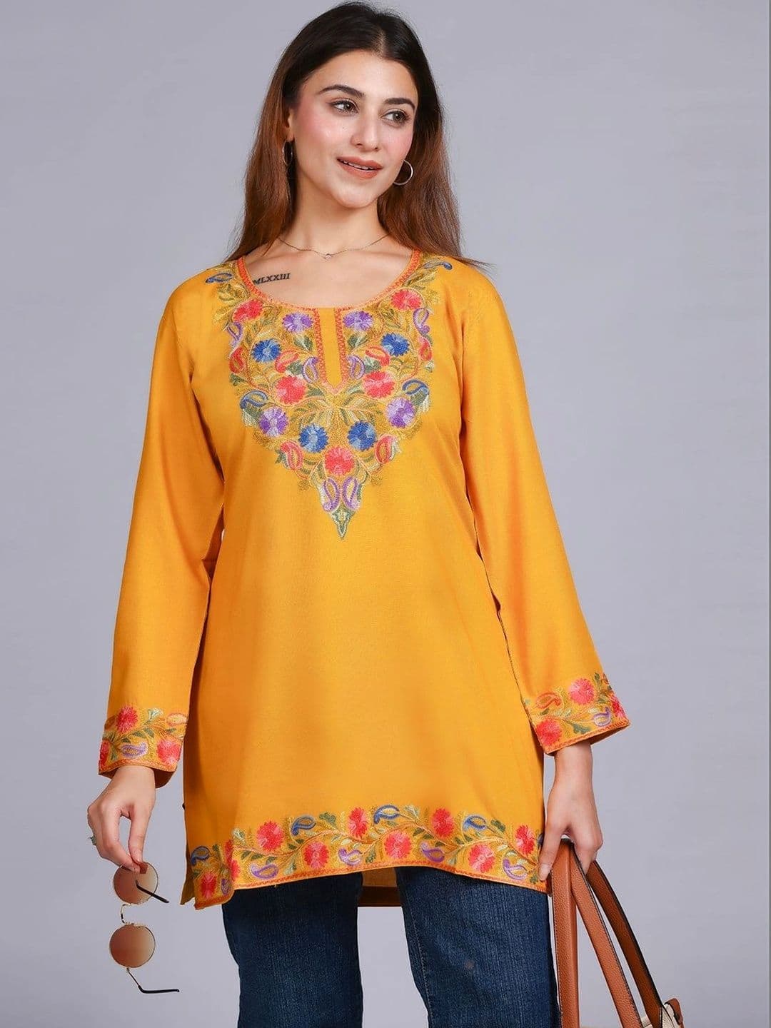 Anouk Women Floral Embroidered Thread Work Kurta thumbnail 5