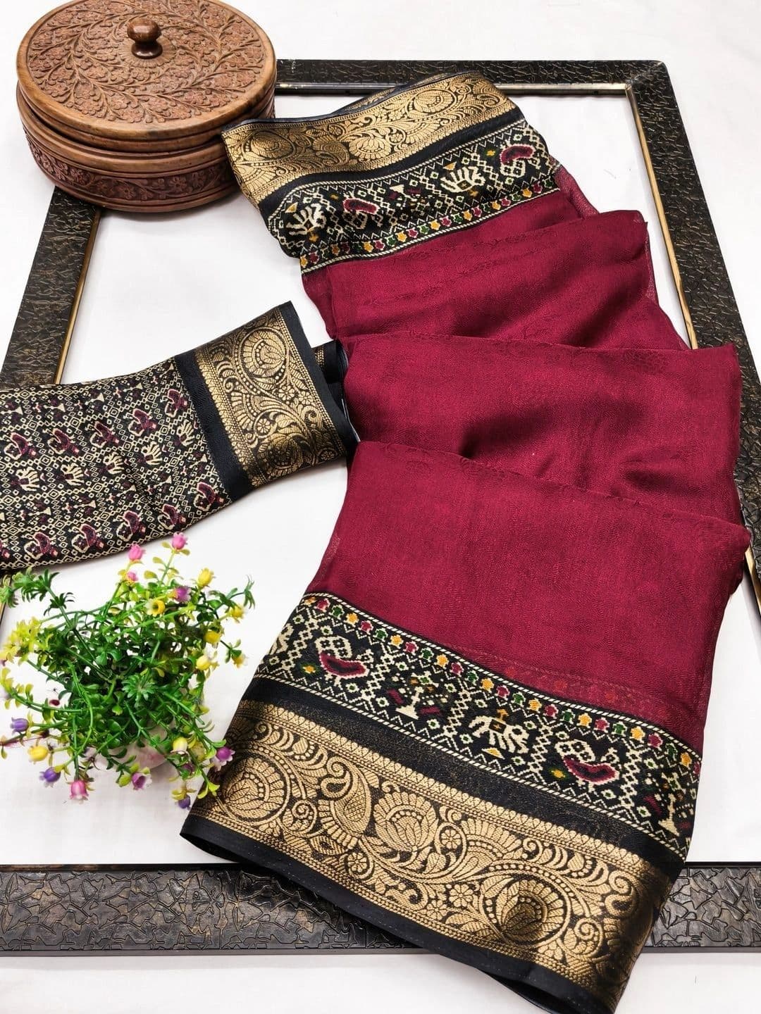 Peachmode Ethnic Motifs Zari Art Silk Handloom Patola Saree thumbnail 4