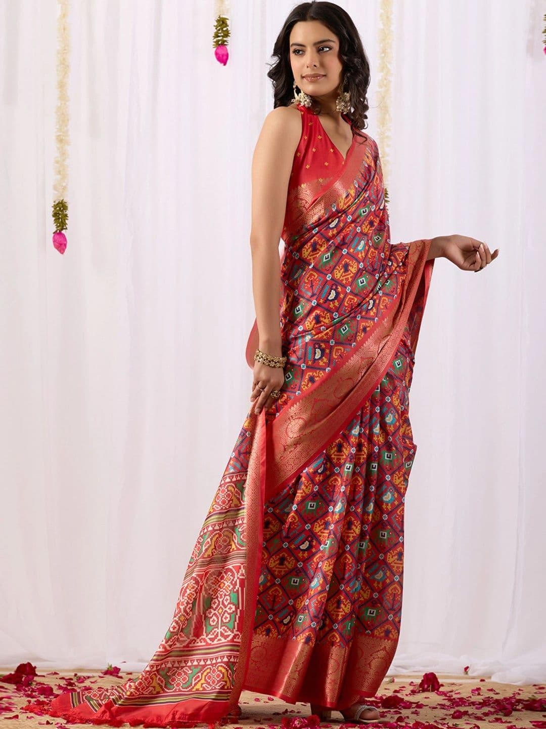 LeeliPeeri Designer Ethnic Motifs Zari Silk Blend Designer Saree thumbnail 3