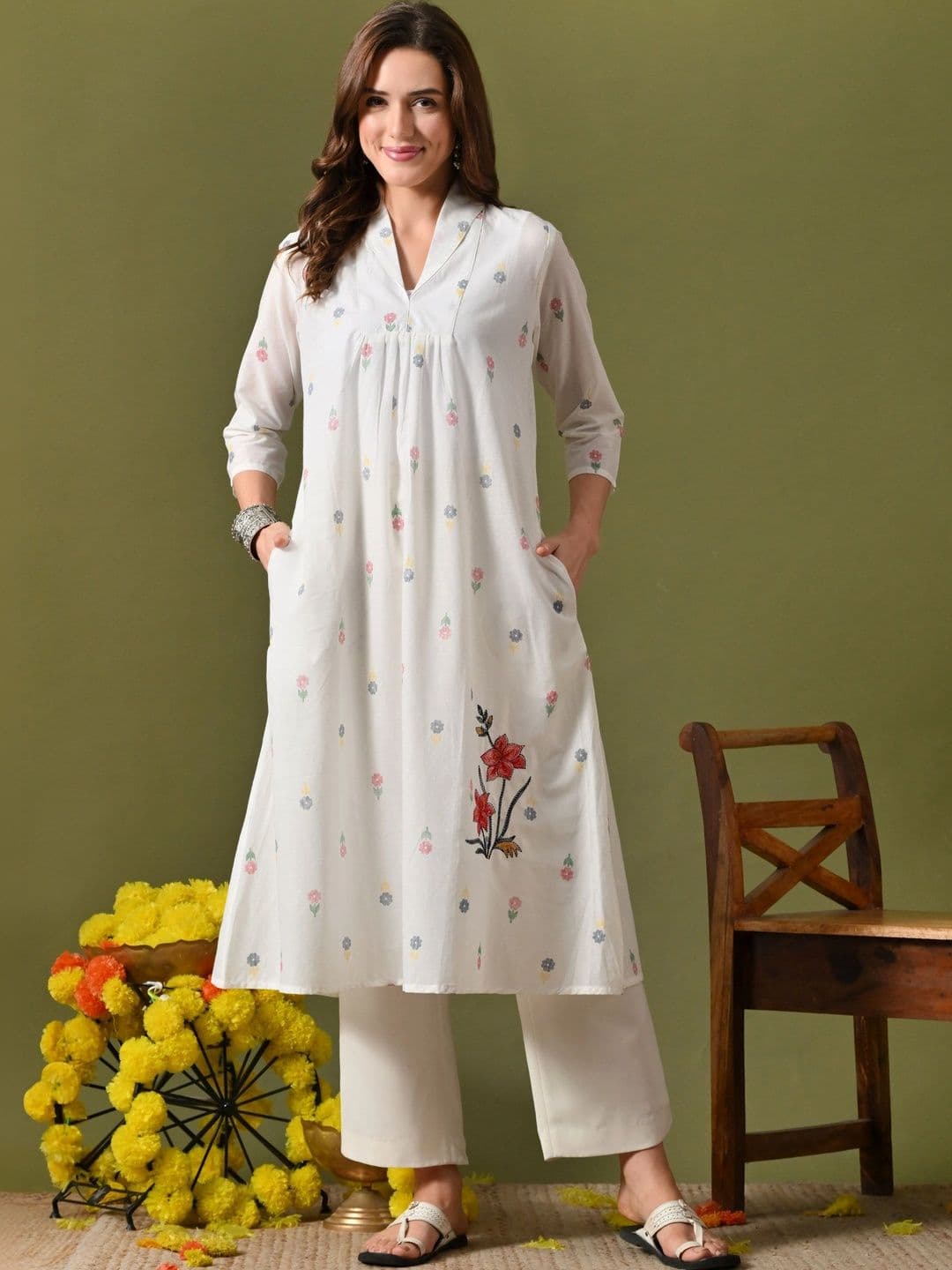 Anouk Rustic Women Floral Embroidered Thread Work Floral Kurta - view 1