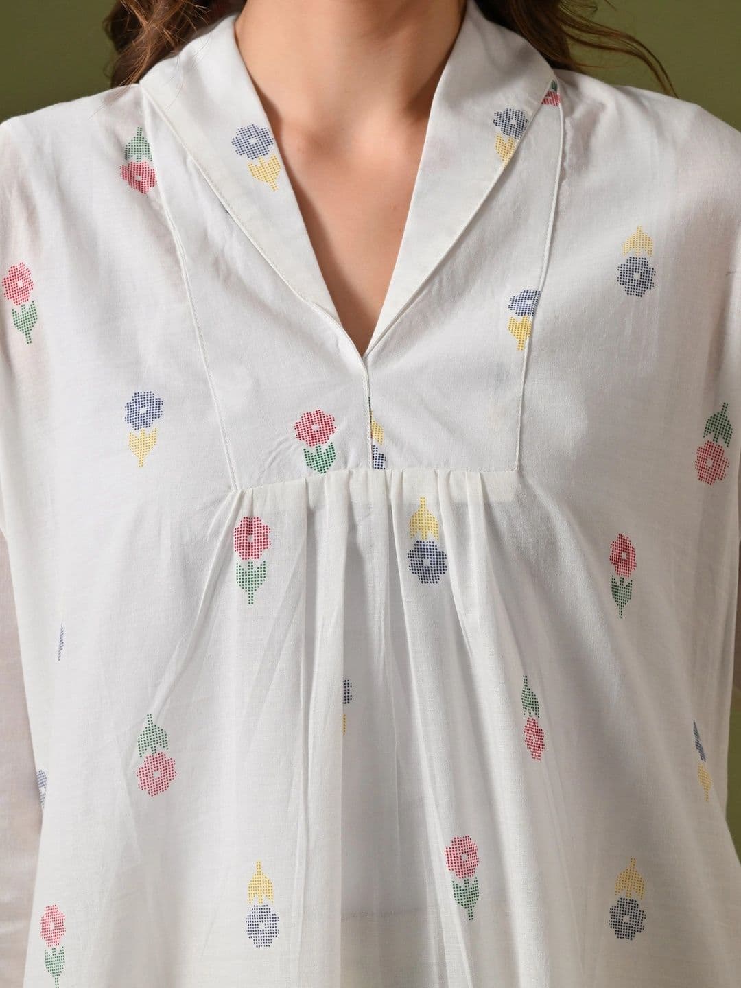 Anouk Rustic Women Floral Embroidered Thread Work Floral Kurta thumbnail 7