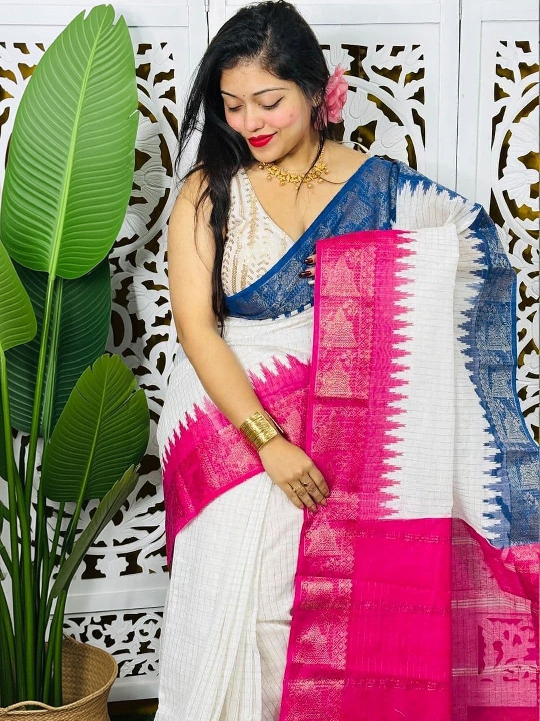 FASHIONIUM Woven Design Zari Pure Cotton Saree thumbnail 2