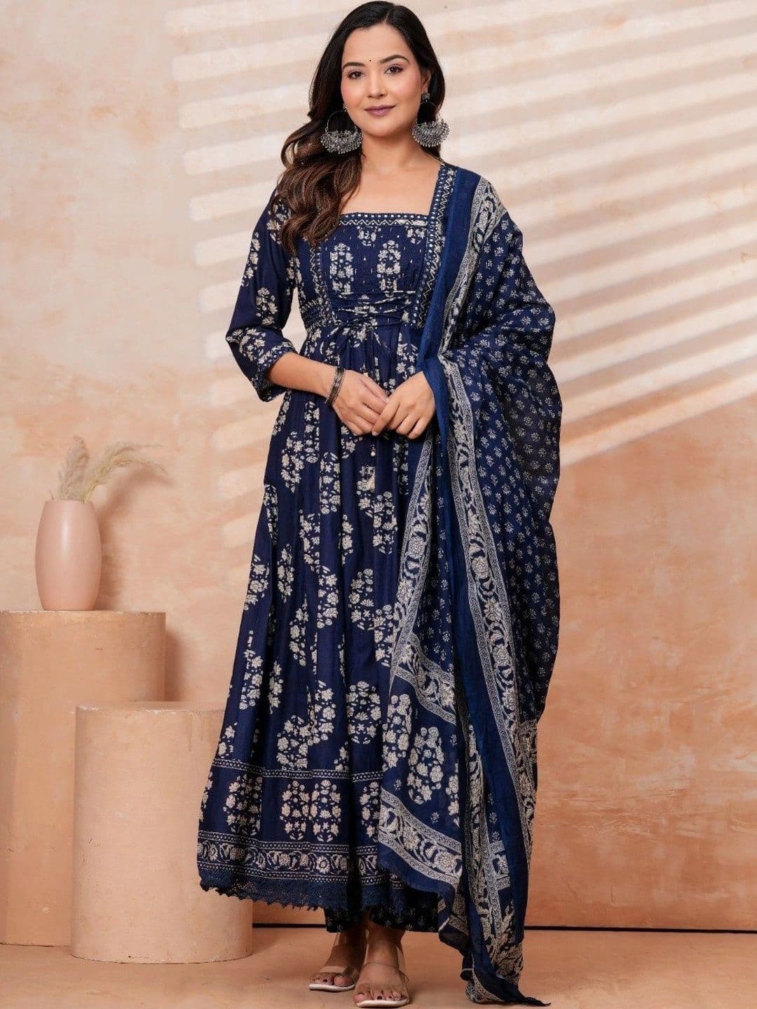 Moda Rapido Women Floral Printed Empire Pure Cotton Kurta with Trousers & Dupatta thumbnail 4