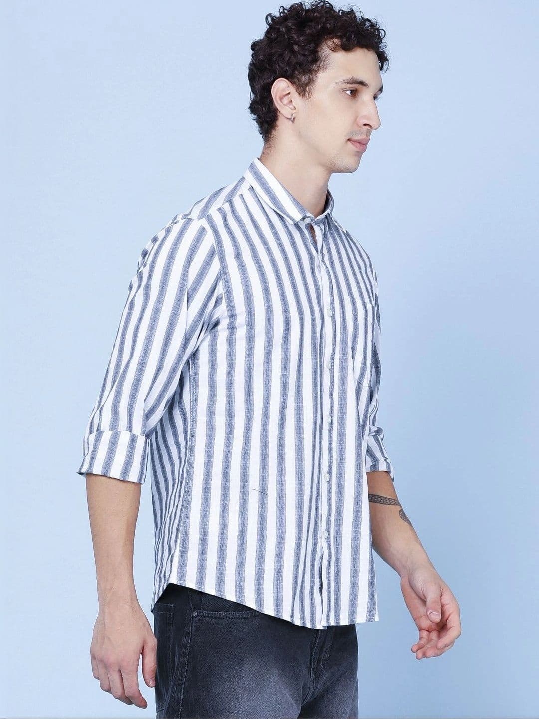 LIMEROAD Men Slim Fit Striped Casual Shirt thumbnail 3