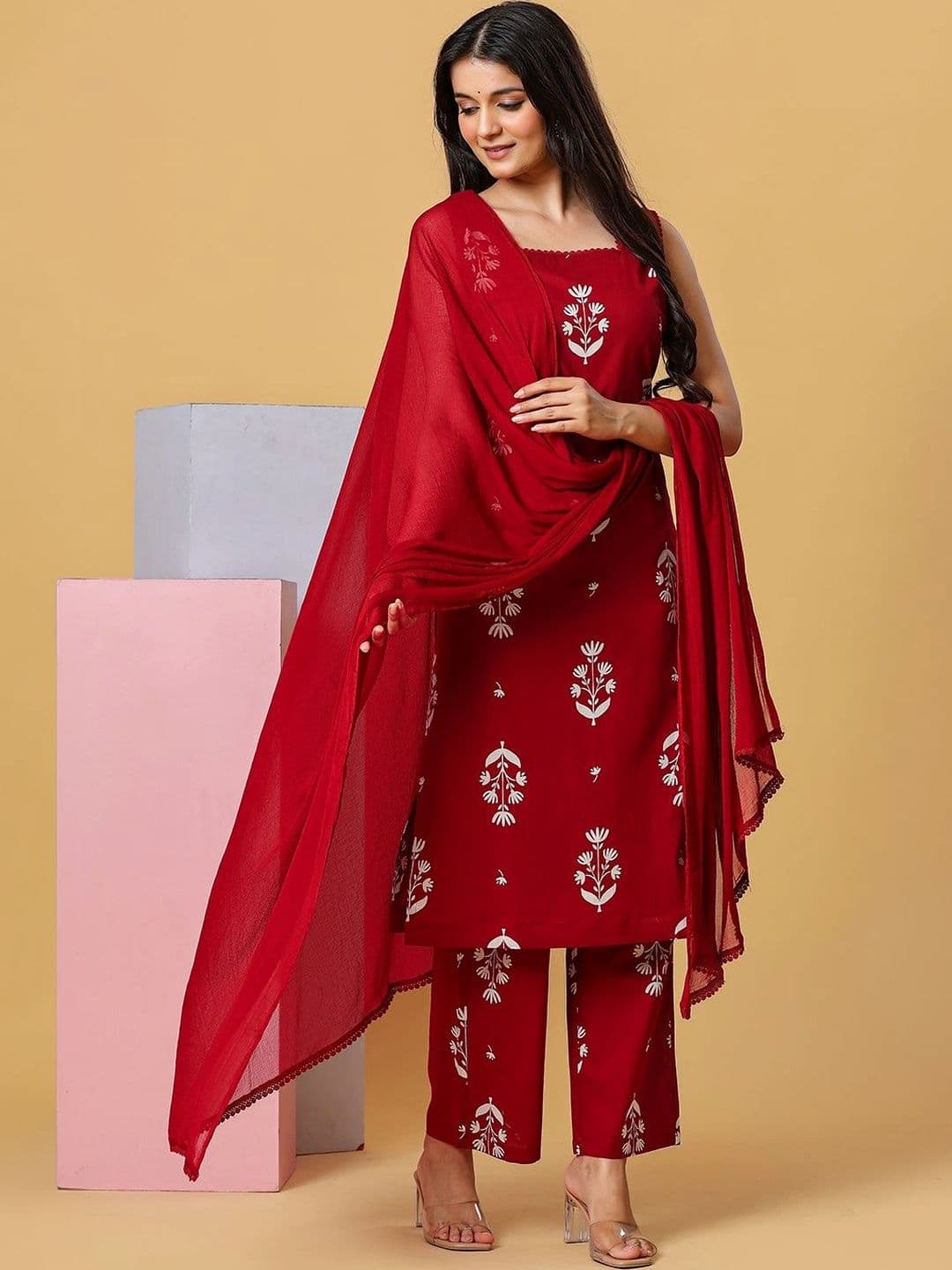 Sangria Women Floral Printed Regular Pure Cotton Kurta with Palazzos & With Dupatta thumbnail 2