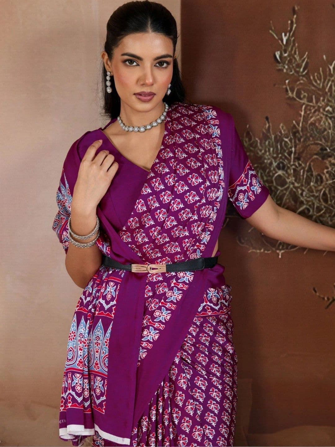 LeeliPeeri Designer Satin Designer Saree thumbnail 3