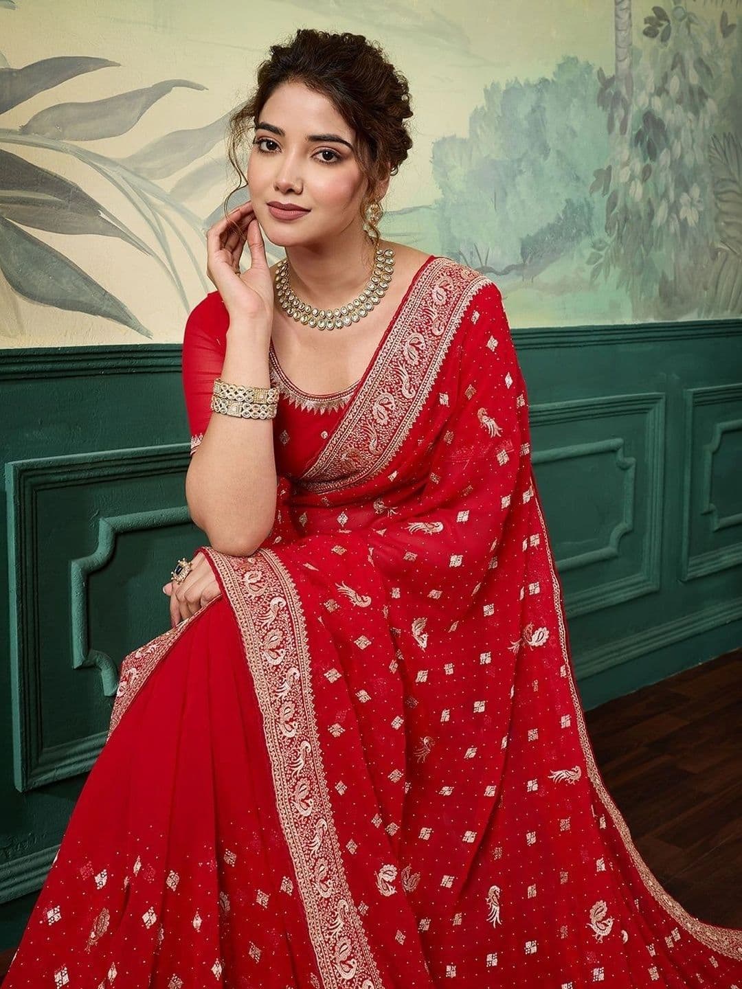 Leelavati Ethnic Motifs Embroidered Pure Chiffon Saree thumbnail 5