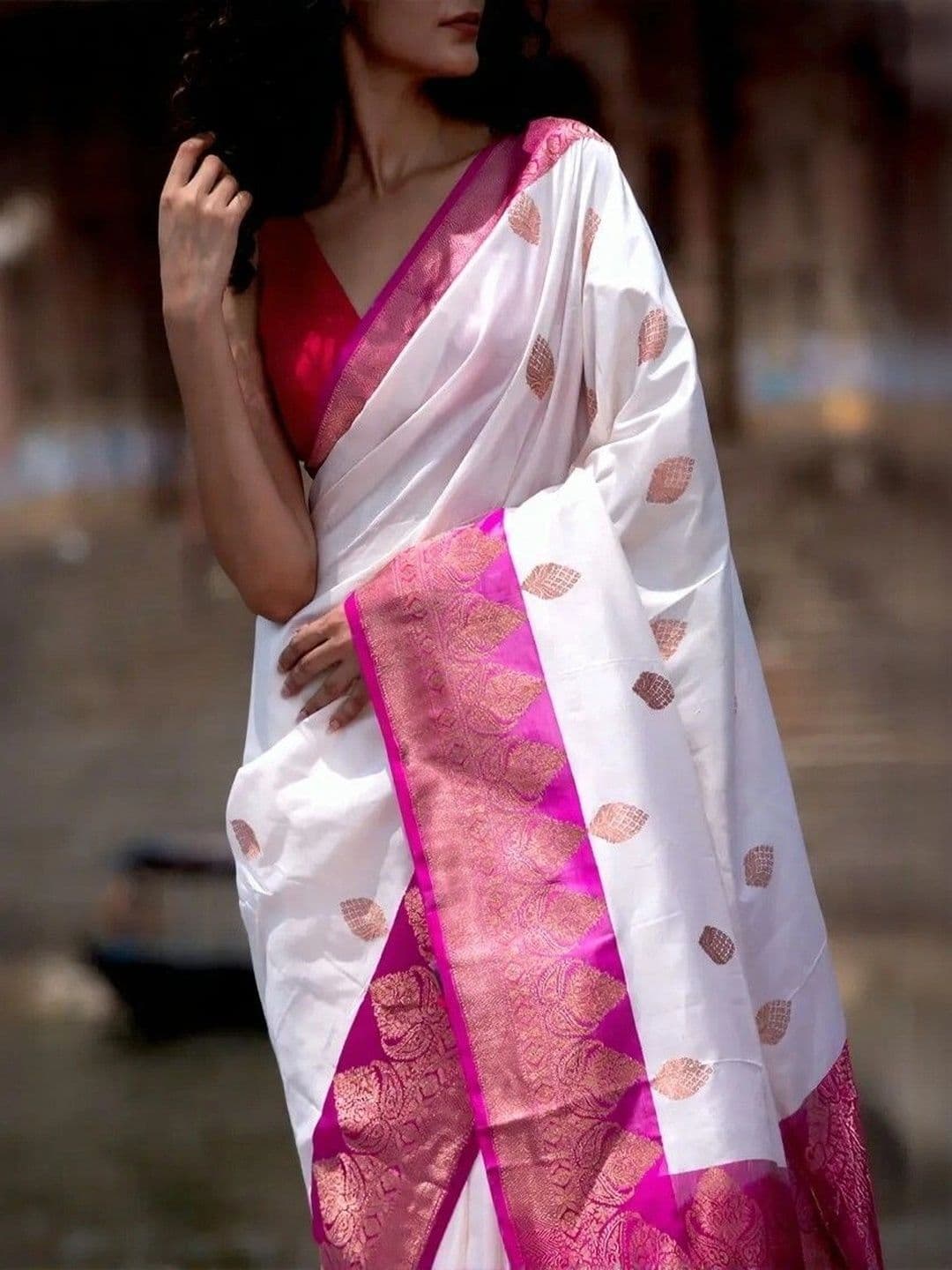 ZELLURE Woven Design Zari Art Silk Kanjeevaram Saree thumbnail 5