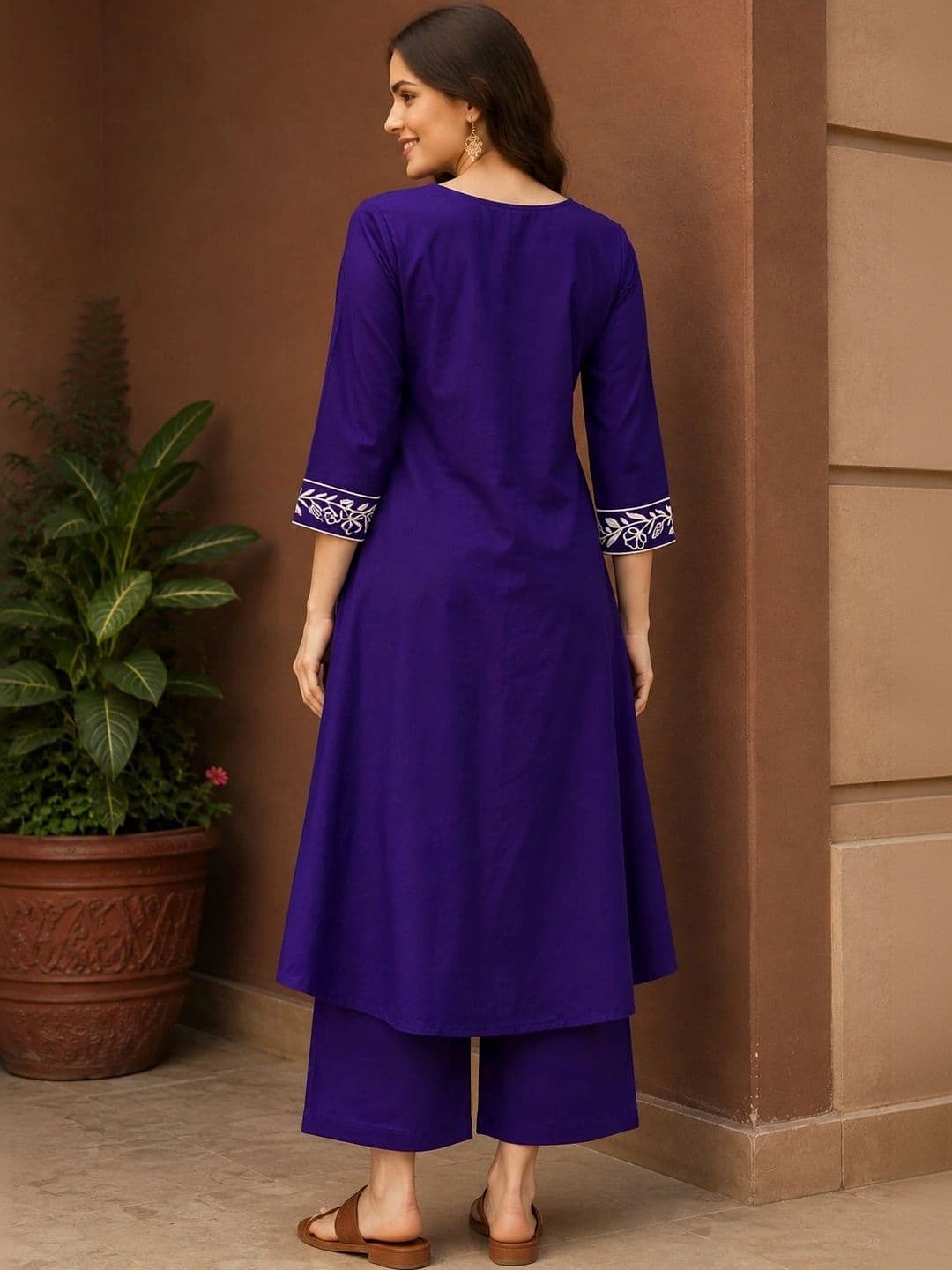 NEW ETHNIC 4 YOU Women Floral Embroidered Empire Thread Work Kurta with Palazzos thumbnail 5