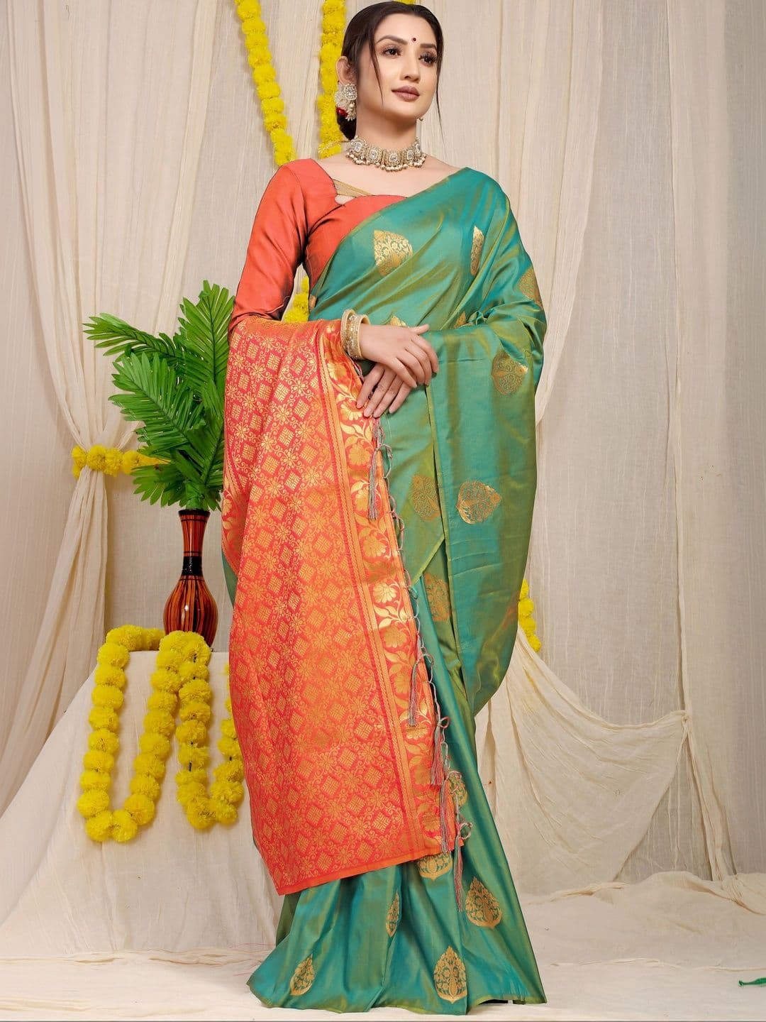 Dhaaga Ghar Woven Design Zari Art Silk Banarasi Saree thumbnail 2