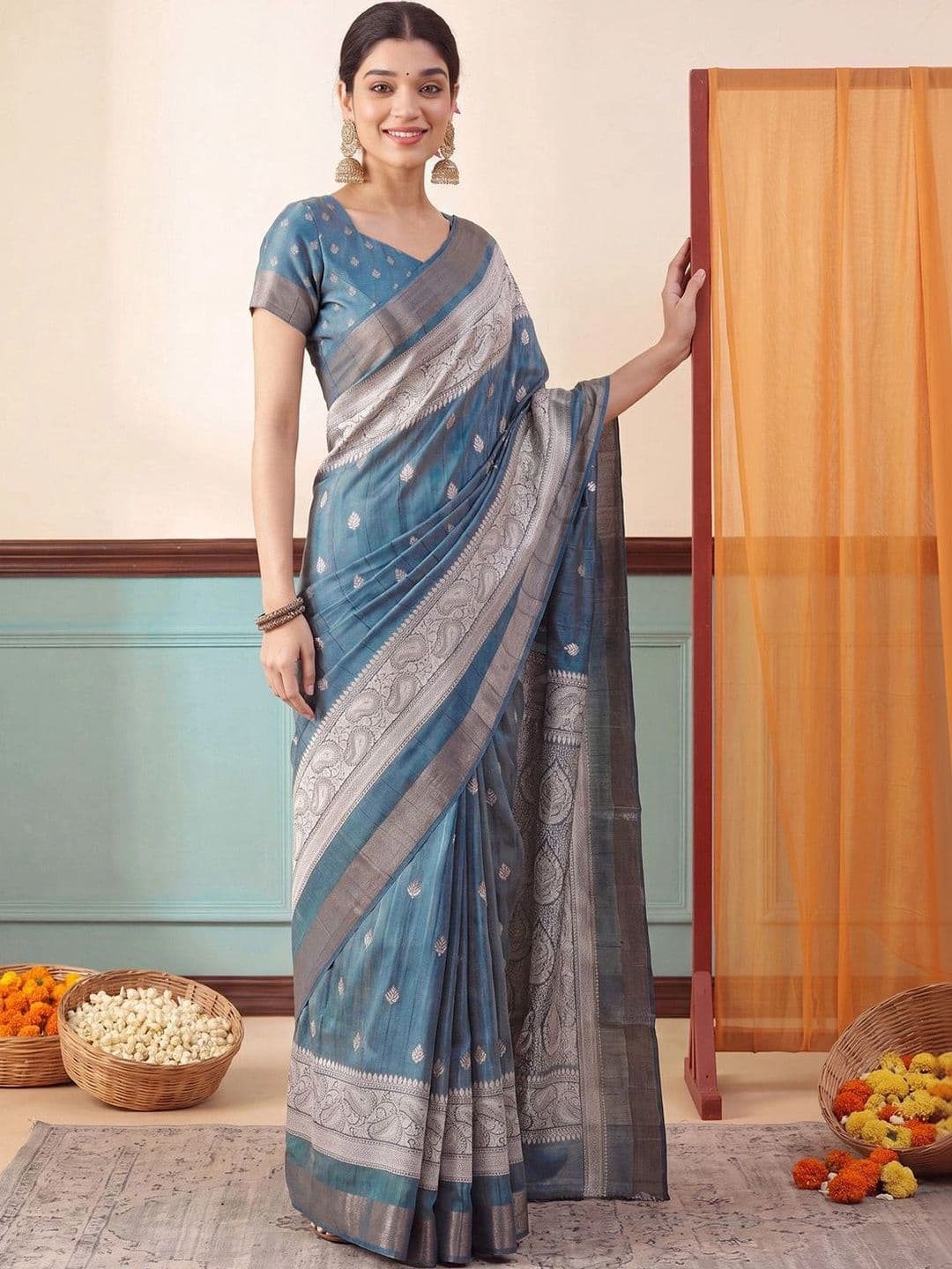 Anouk Woven Design Zari Silk Blend Designer Saree thumbnail 5