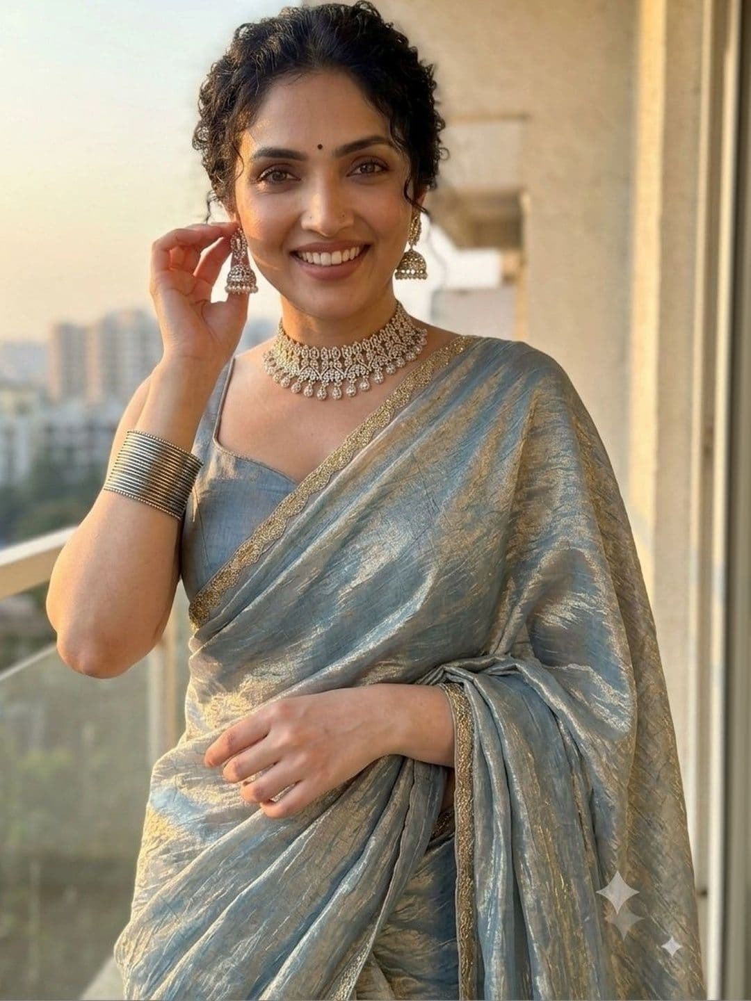 Akshmi Creation Supernet Saree thumbnail 3