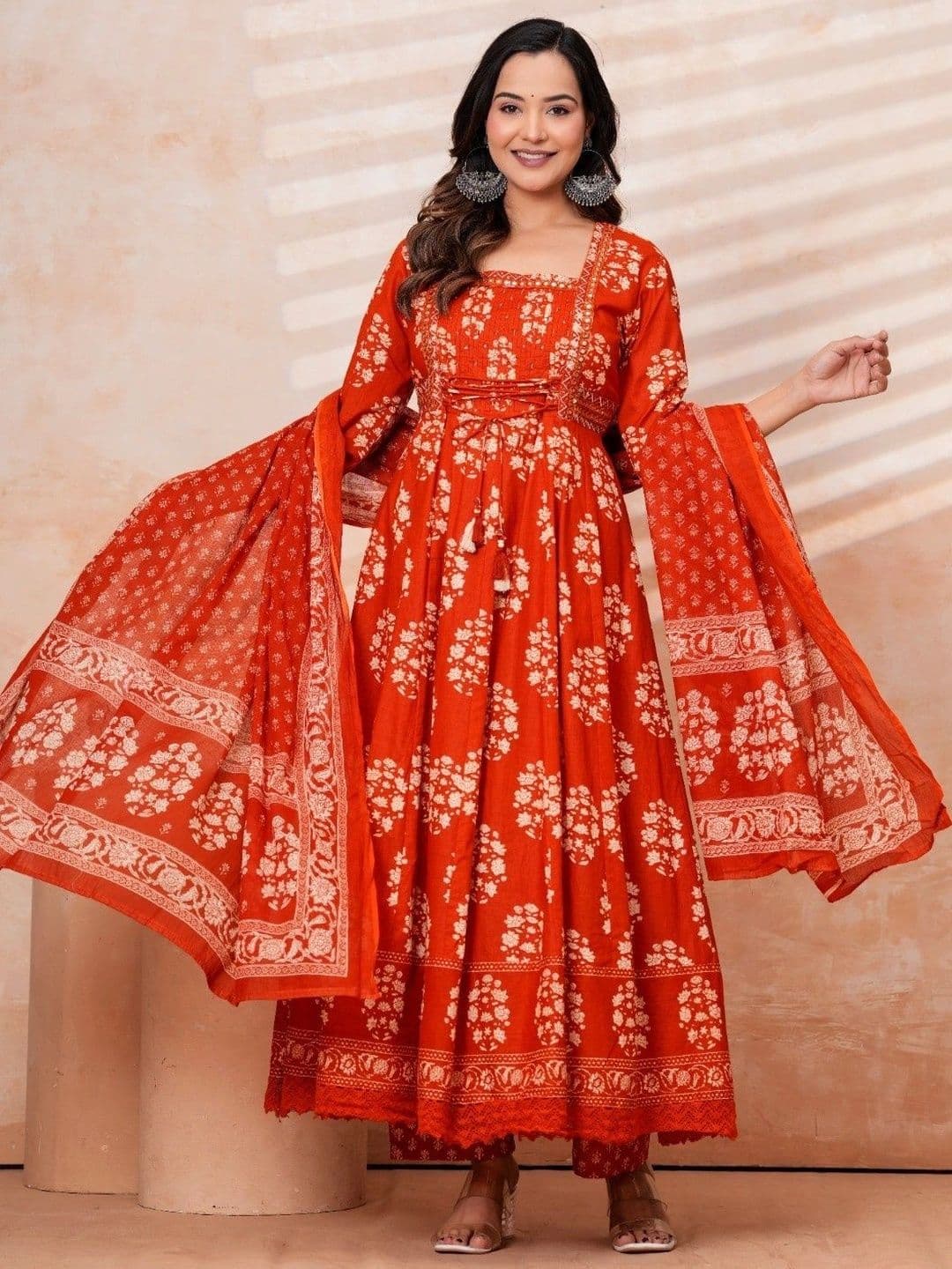Moda Rapido Women Floral Printed Empire Pure Cotton Kurta with Palazzos & With Dupatta thumbnail 6