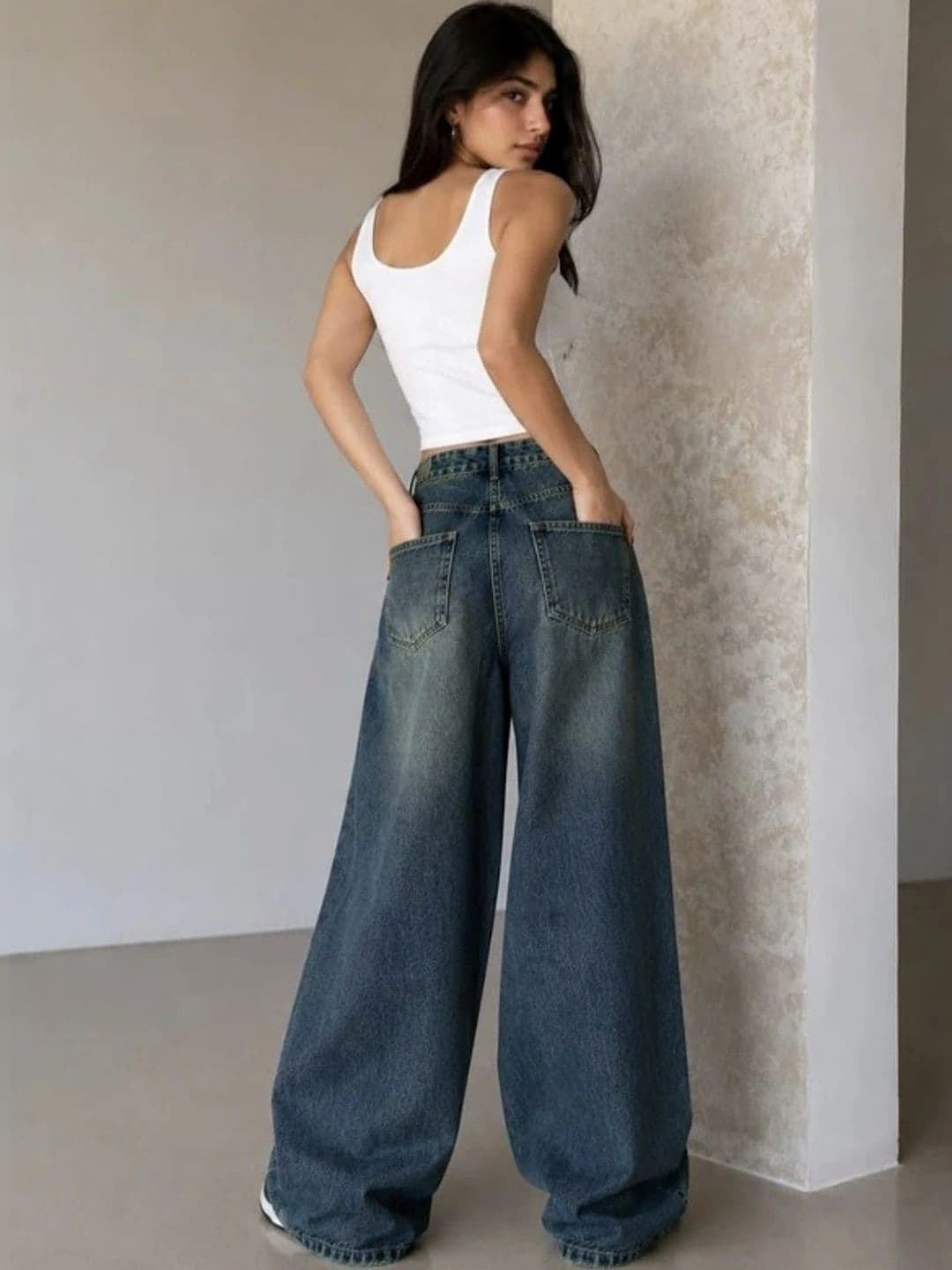 ESLITA Women High-Rise Light Fade Jeans thumbnail 5