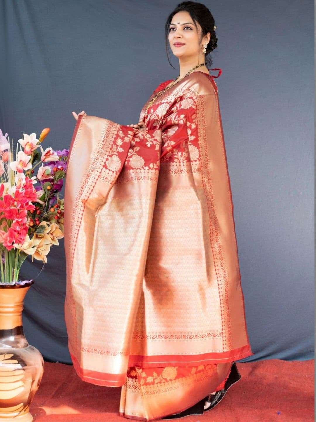 Dhaaga Ghar Woven Design Zari Art Silk Banarasi Saree thumbnail 5