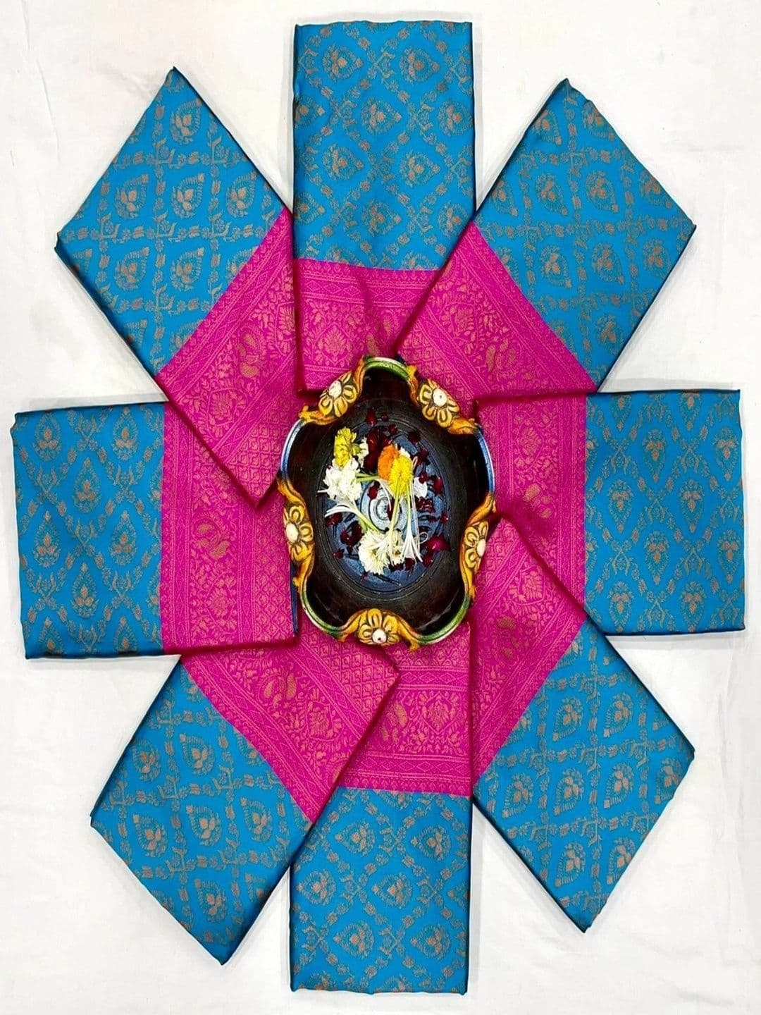 all about you Woven Design Zari Silk Blend Heavy Work Kanjeevaram Saree thumbnail 3
