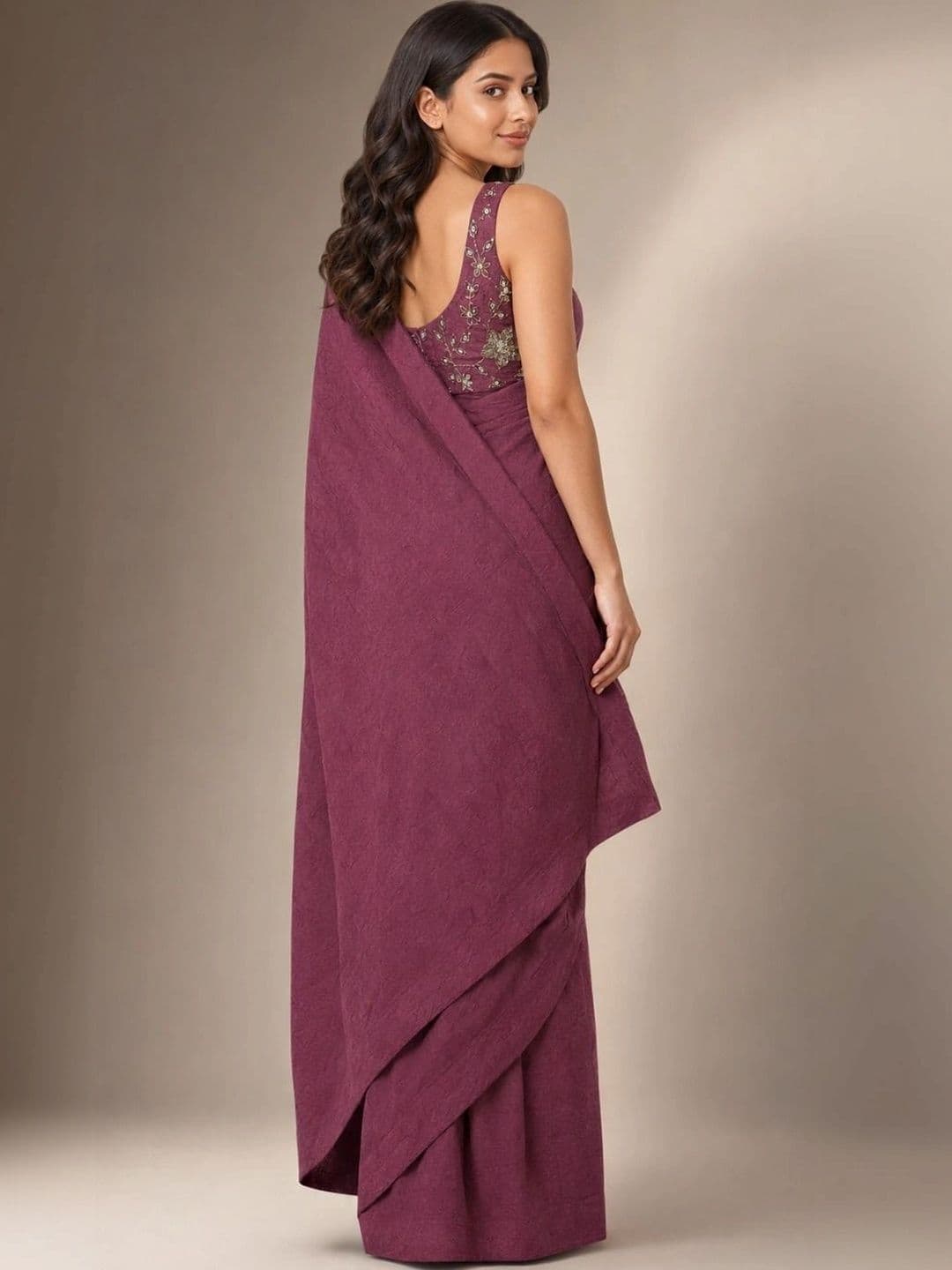 all about you Women Solid Crushed Georgette Saree thumbnail 4