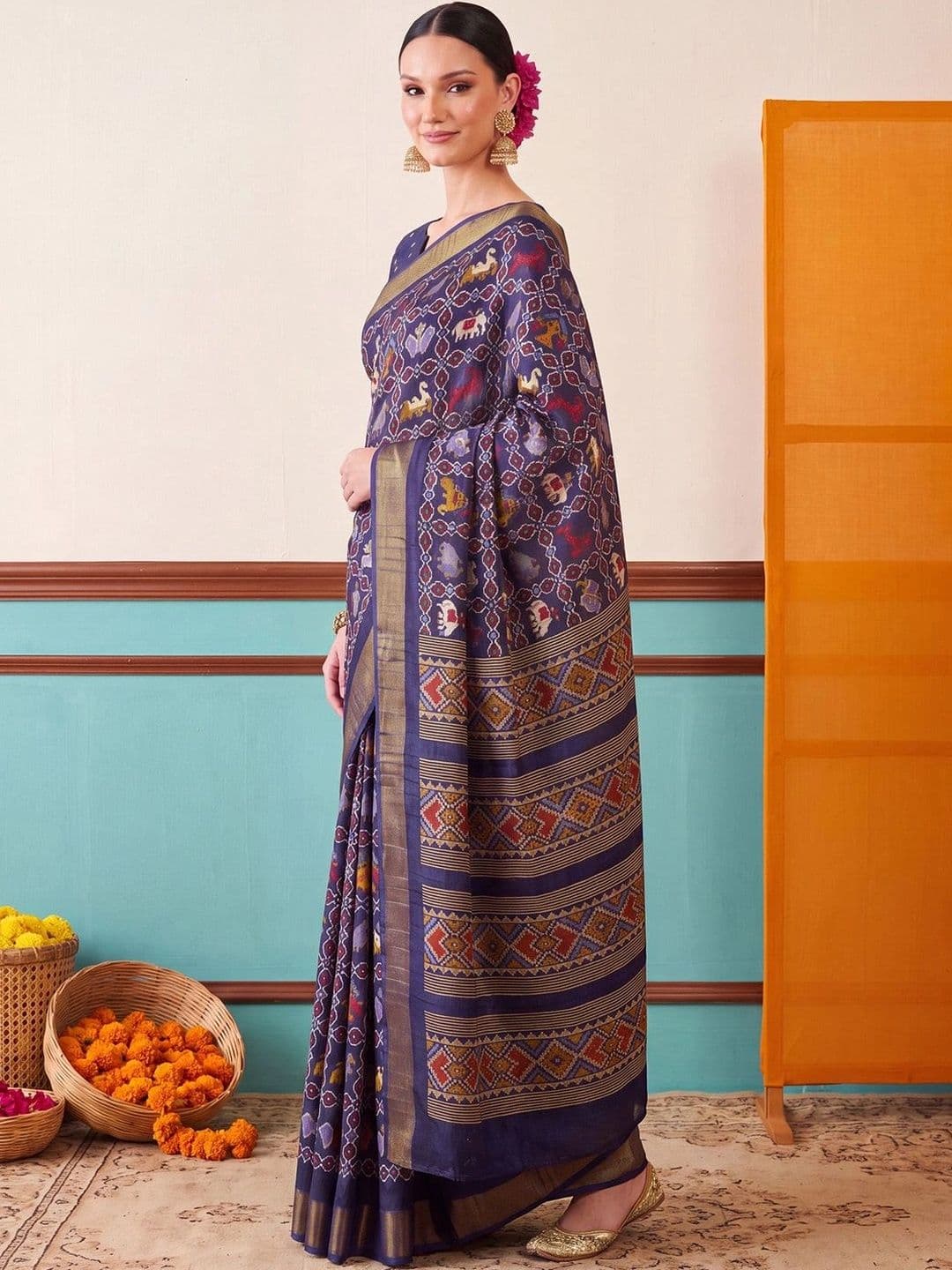 Anouk Zari Silk Blend Designer Patola Saree thumbnail 3