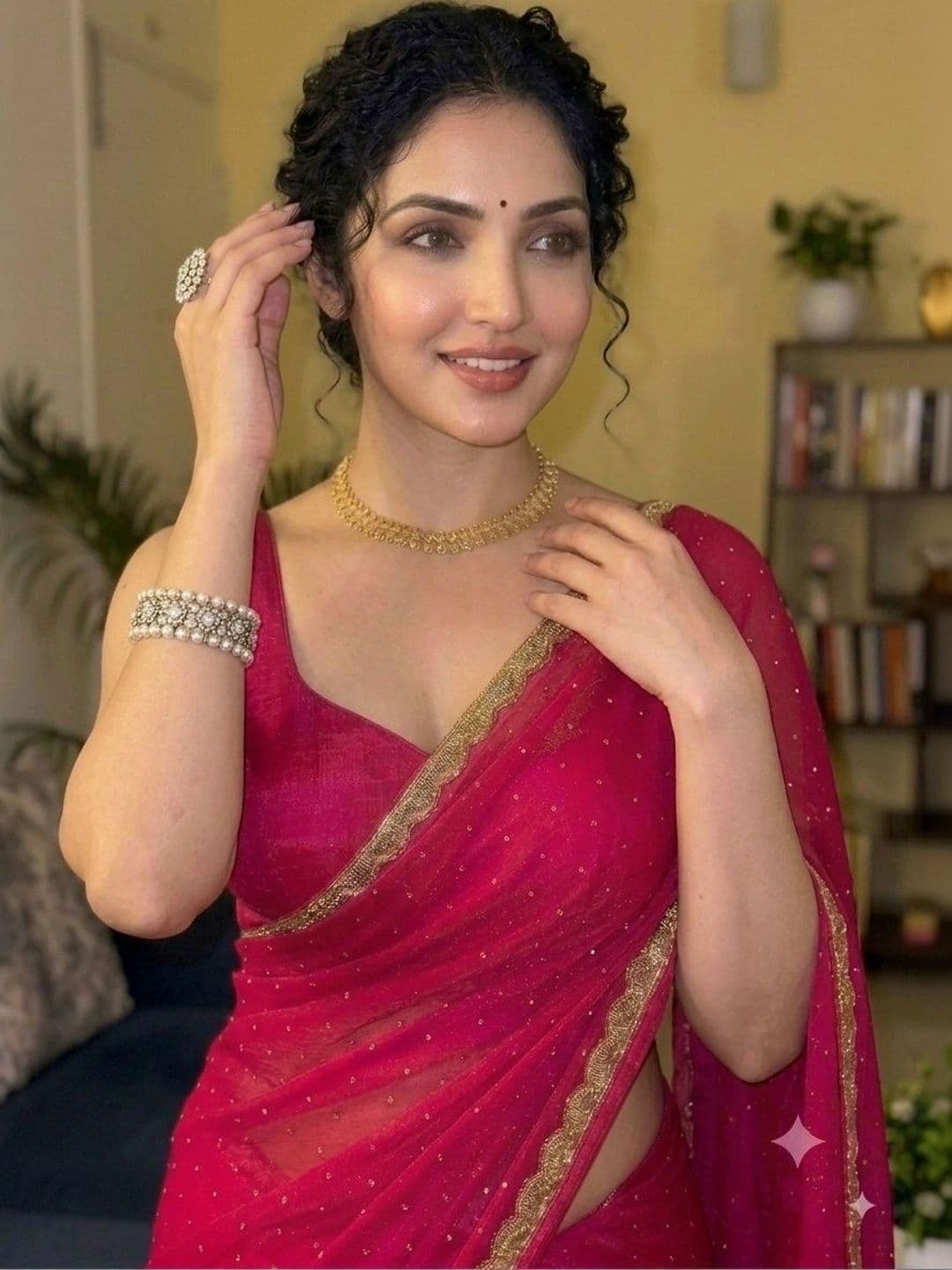 Akshmi Creation Supernet Saree thumbnail 2