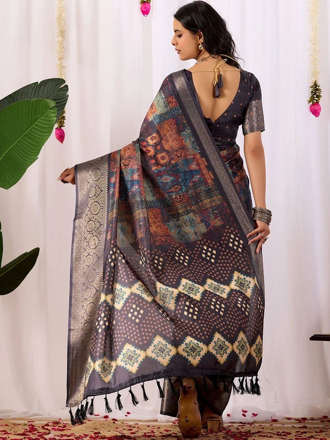 LeeliPeeri Designer Zari Silk Blend Designer Saree thumbnail 6