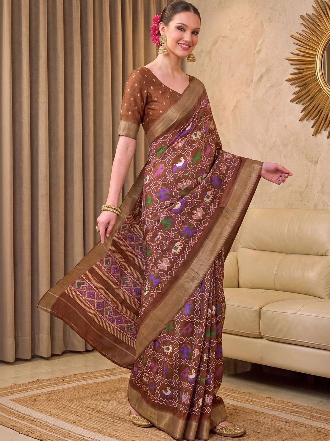 Anouk Ethnic Motifs Zari Silk Blend Designer Patola Saree thumbnail 4