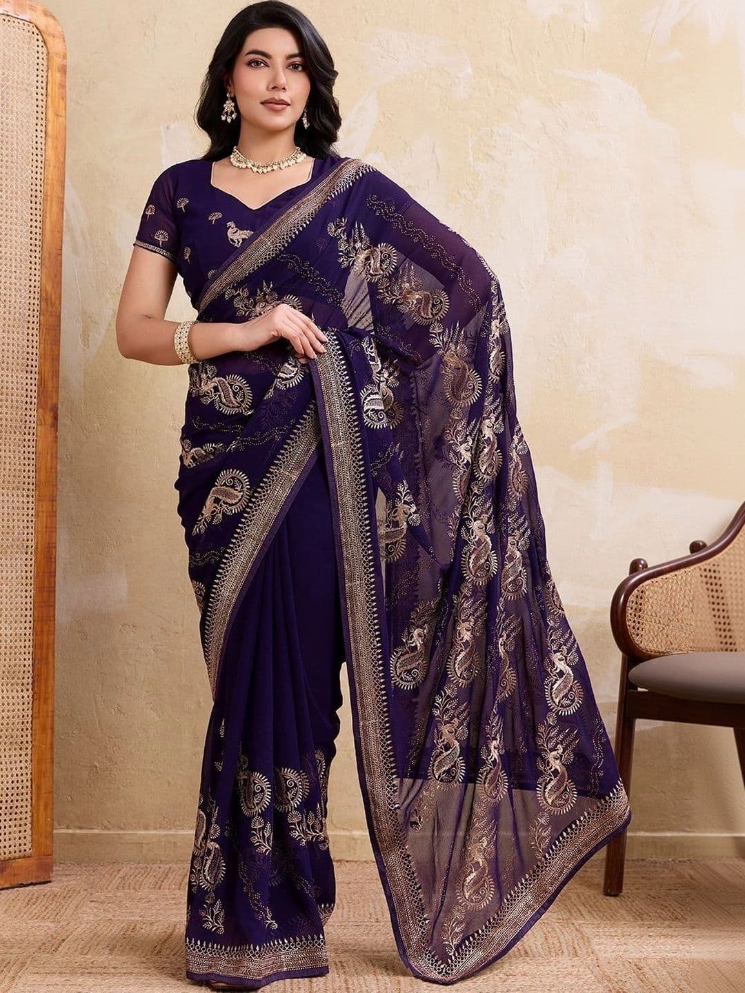 Leelavati Ethnic Motifs Embroidered Pure Chiffon Saree - view 1