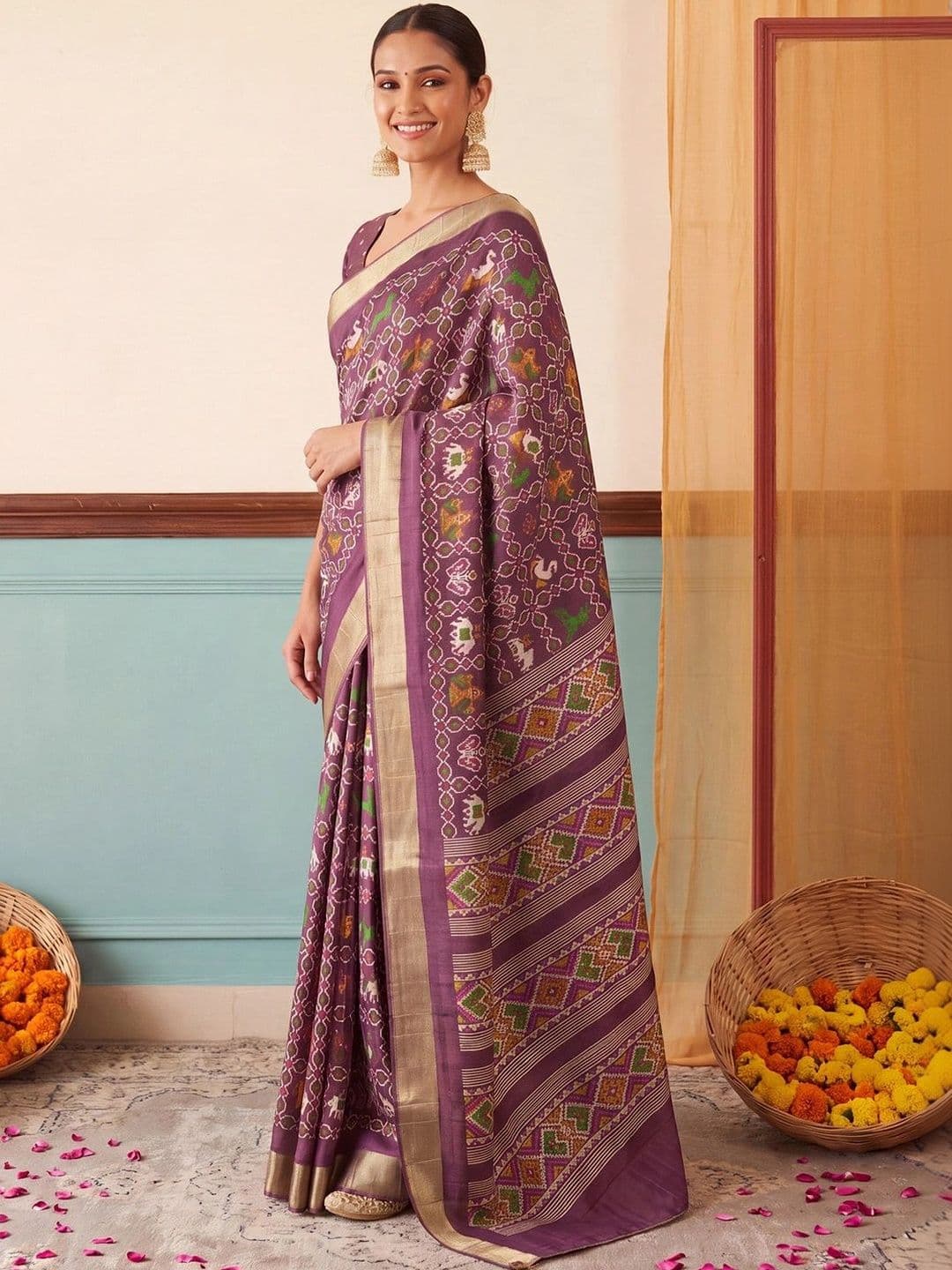 Anouk Ethnic Motifs Zari Silk Blend Designer Patola Saree thumbnail 2