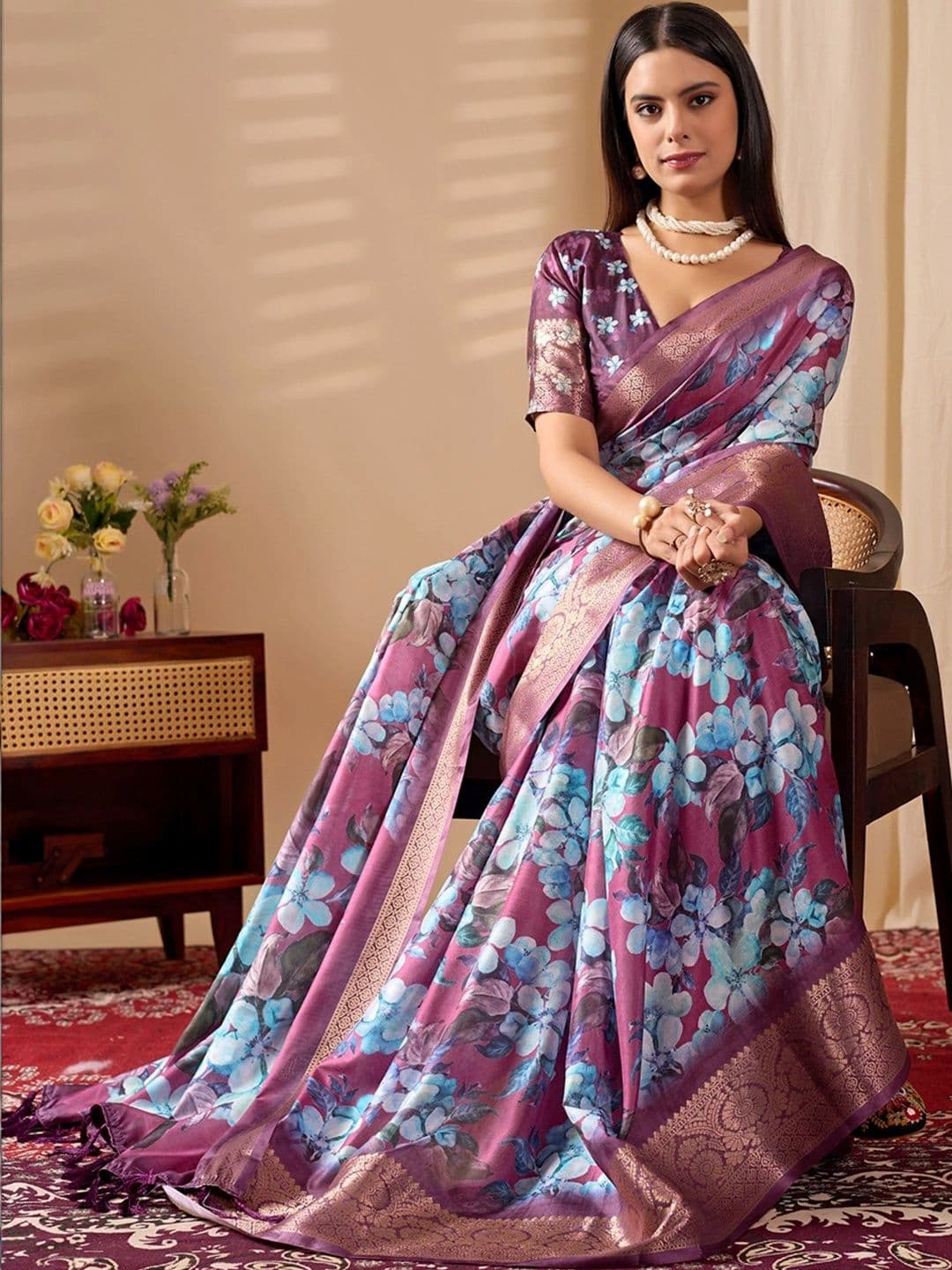 LeeliPeeri Designer Floral Zari Silk Blend Designer Saree thumbnail 2