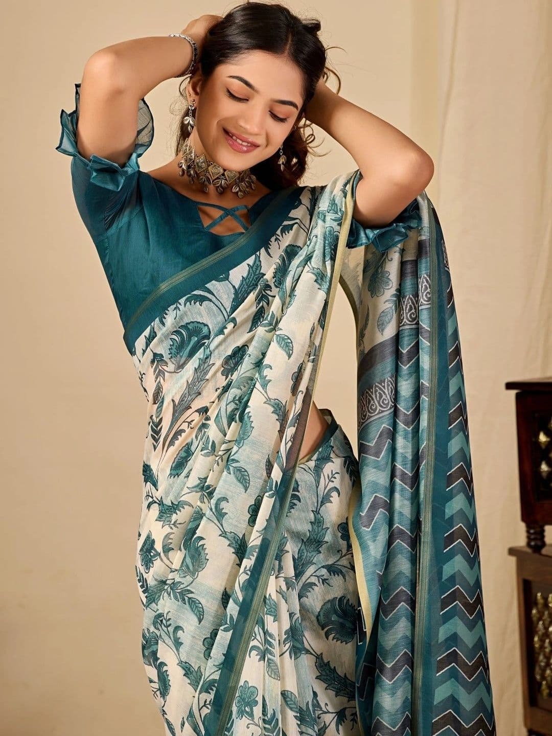 Sangria Floral Leheriya Saree thumbnail 5