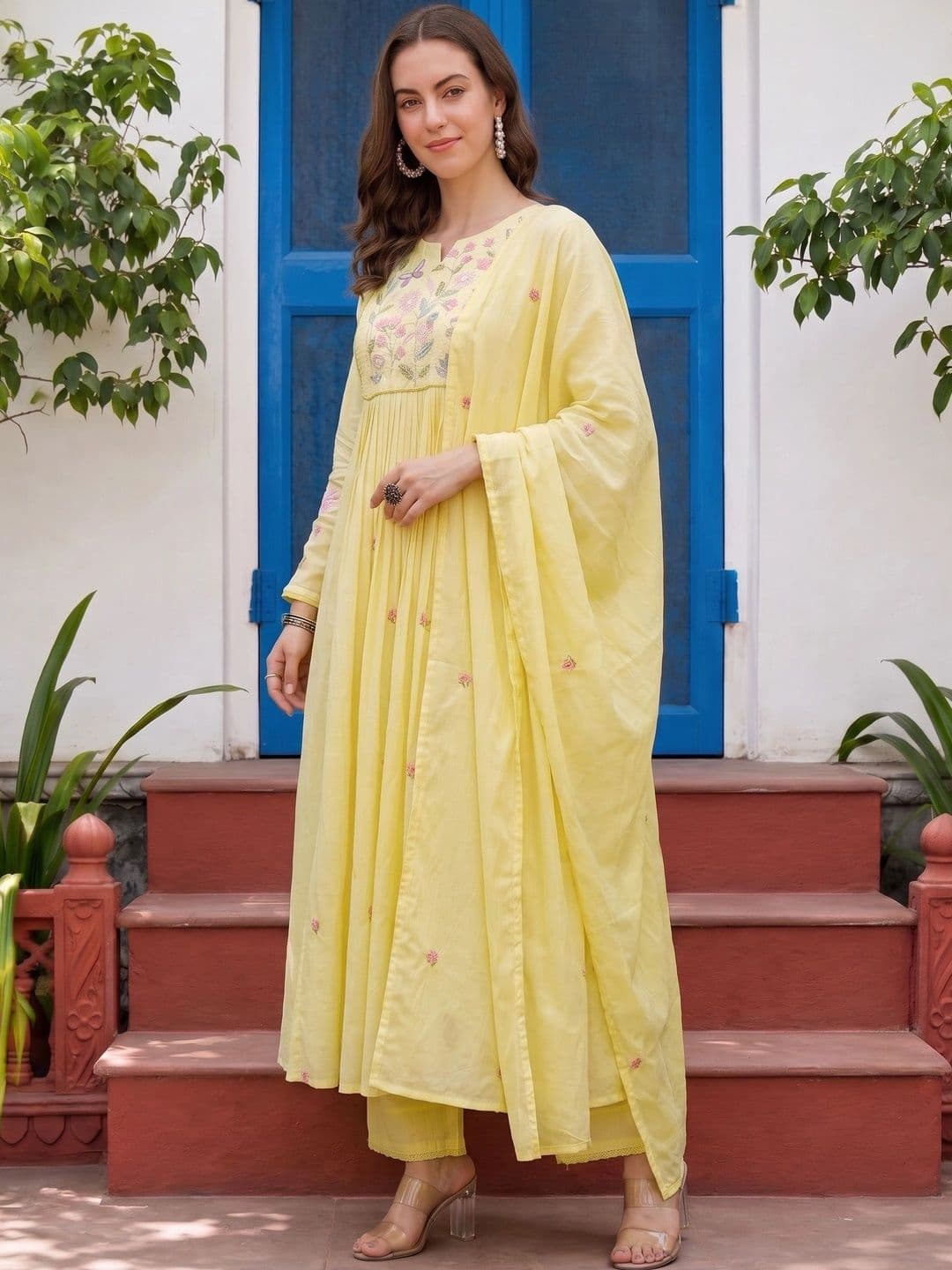 Sangria Women Floral Embroidered Empire Thread Work Chanderi Silk Kurta with Trousers & With Dupatta thumbnail 5