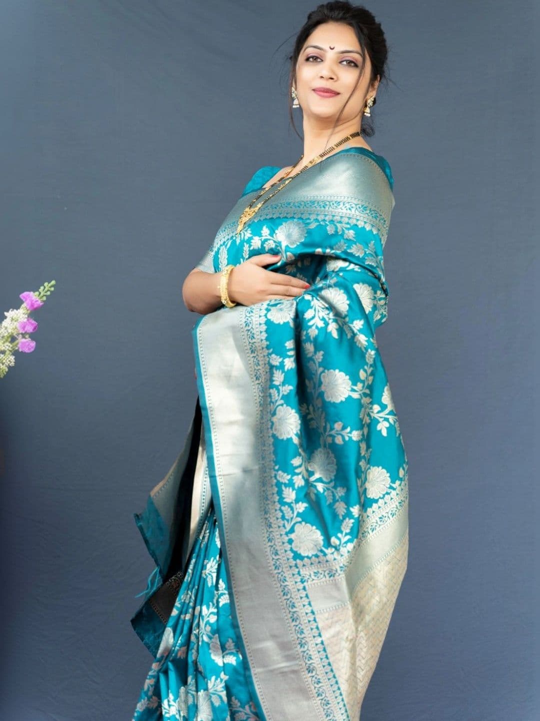 Dhaaga Ghar Woven Design Zari Art Silk Banarasi Saree thumbnail 3