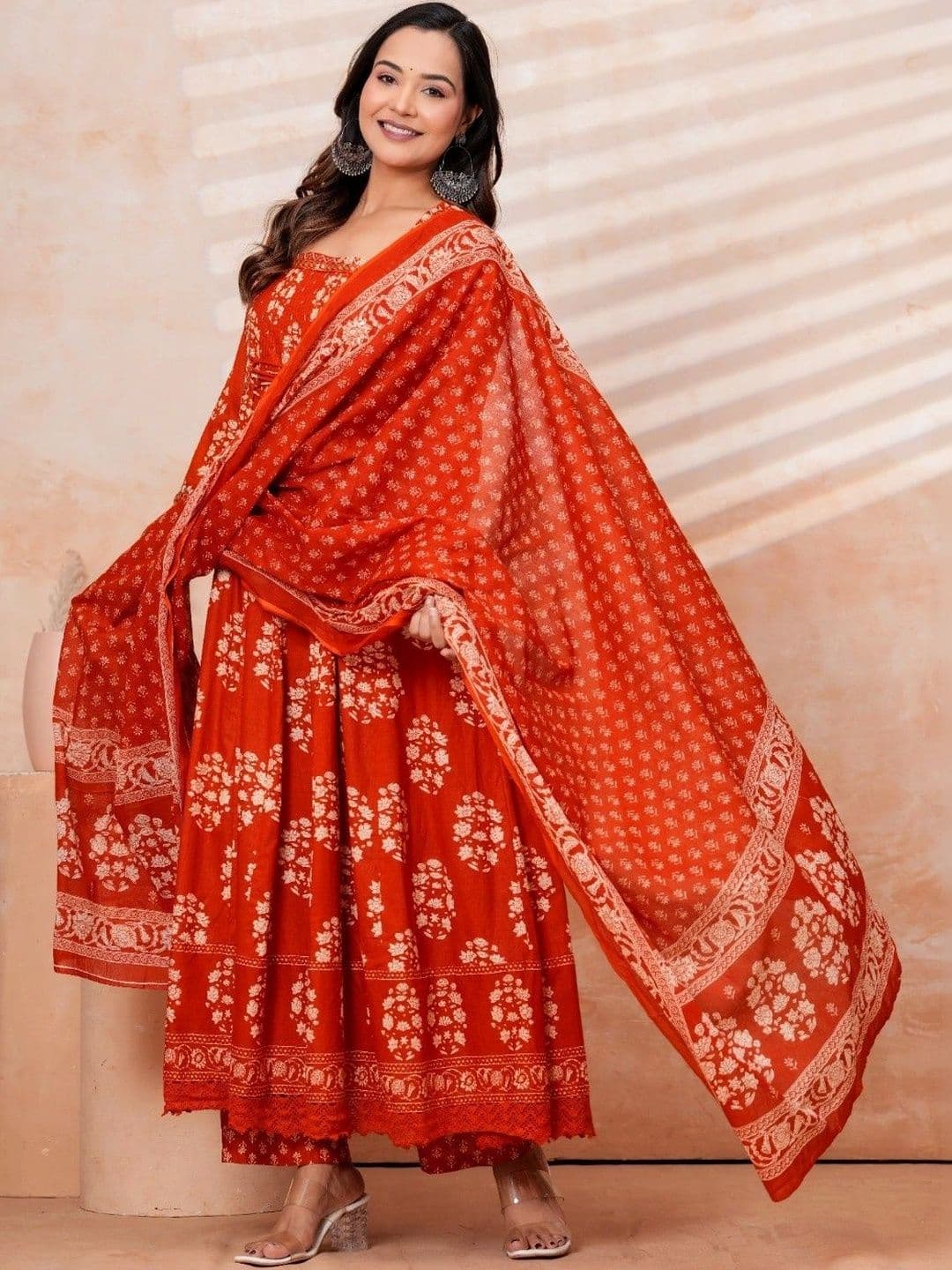 Moda Rapido Women Floral Printed Empire Pure Cotton Kurta with Palazzos & With Dupatta thumbnail 5