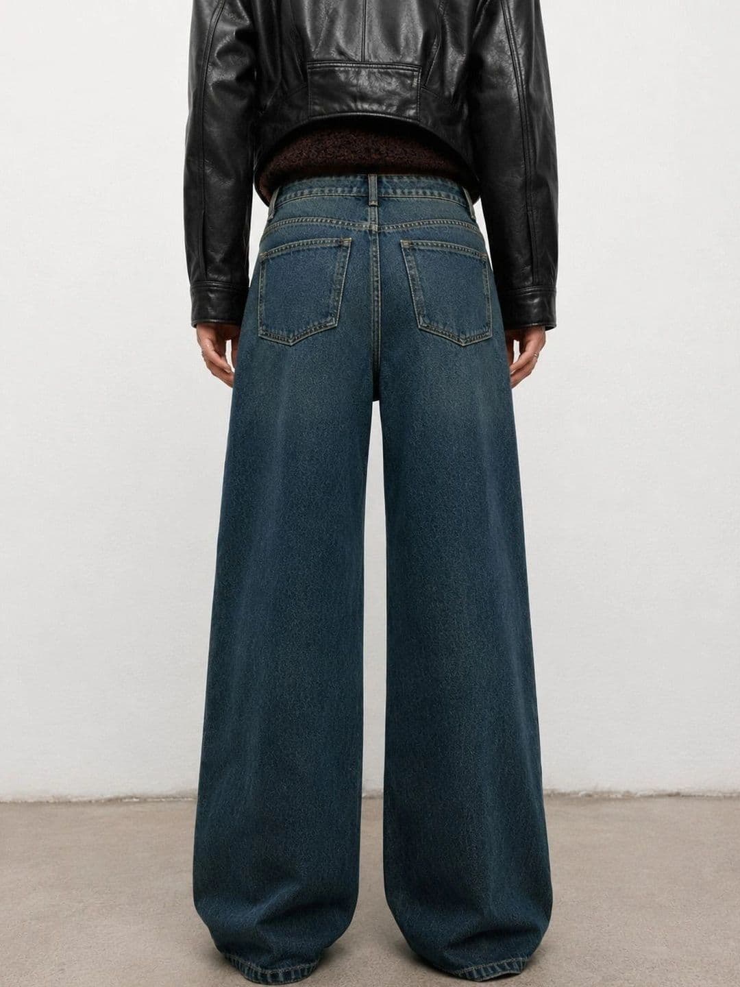 POMPOUS Women Relaxed Fit High-Rise Heavy Fade Stretchable Jeans thumbnail 4